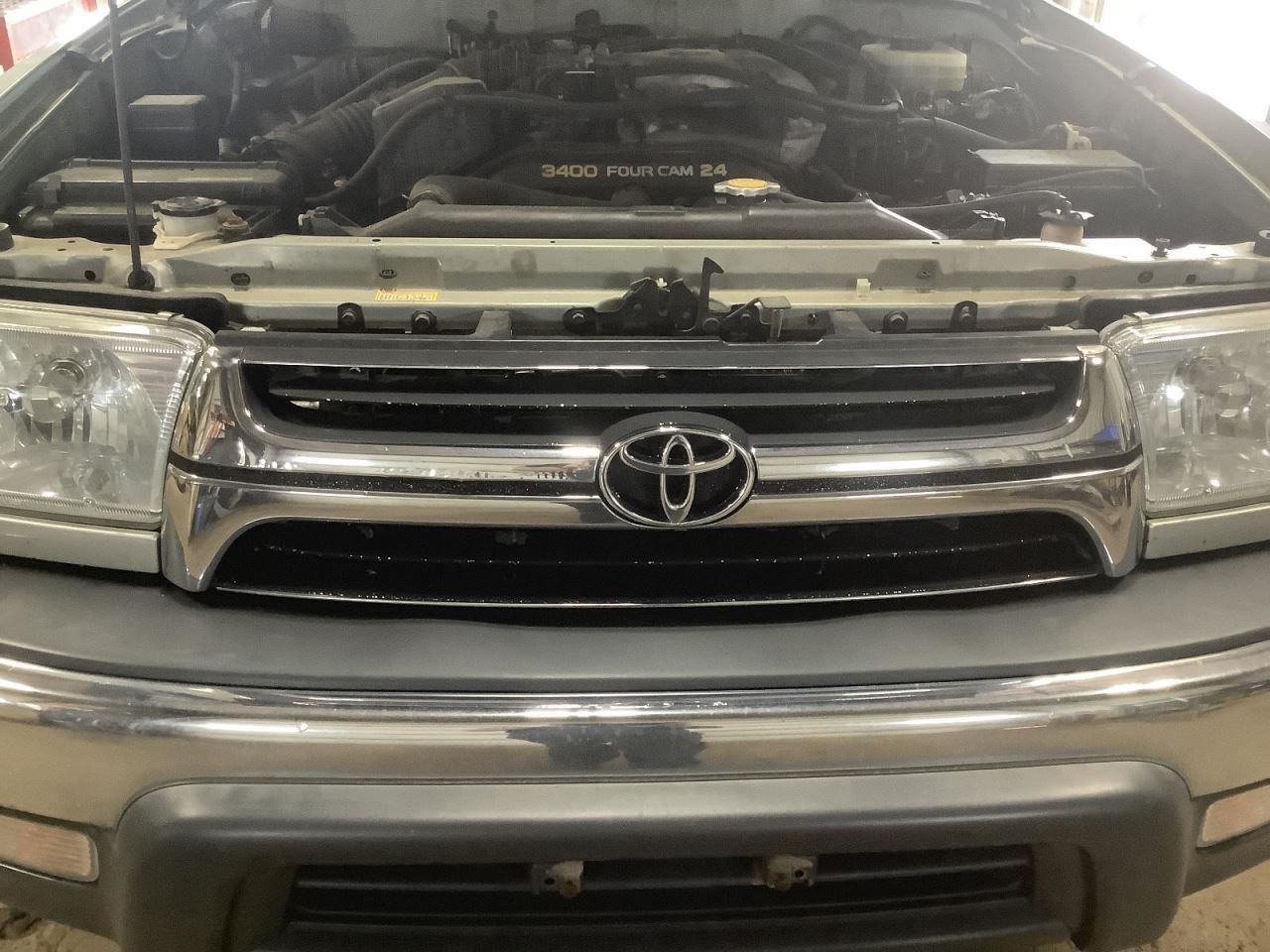 Grille Upper Chrome Fits 01-02 4 RUNNER 341526