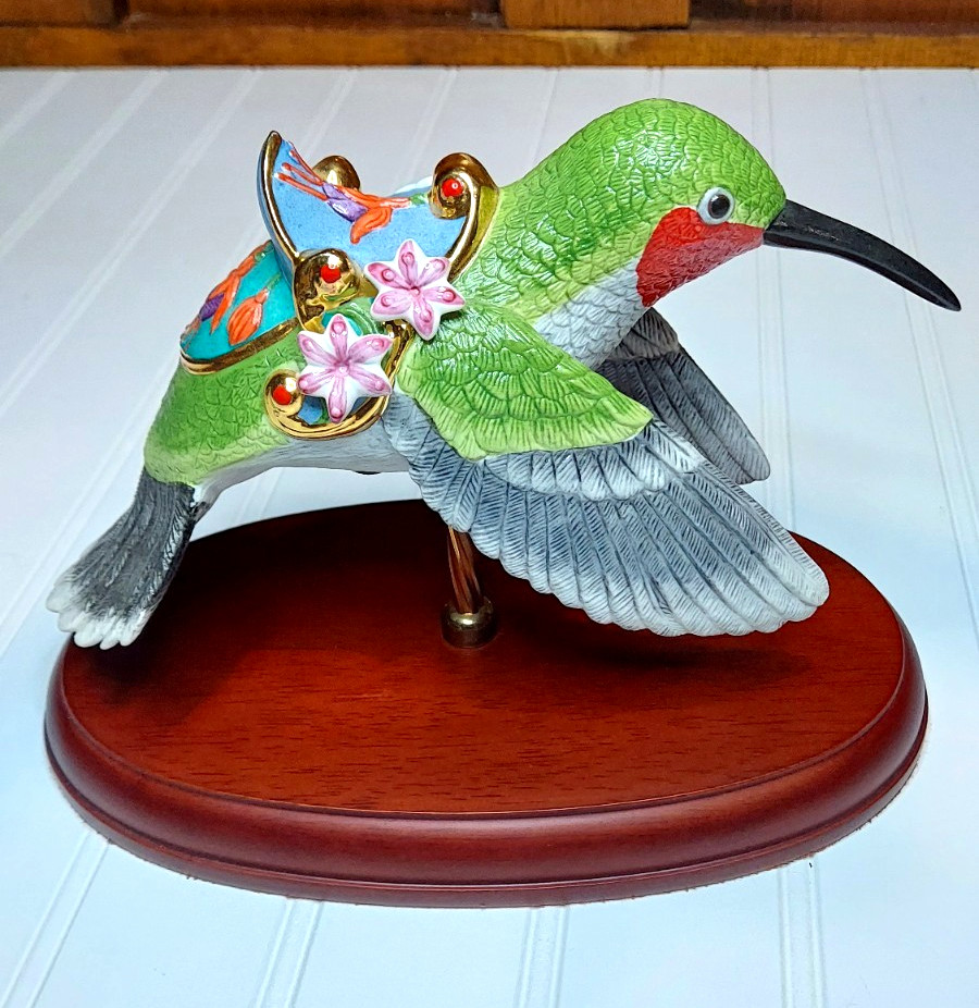 Rare Vintage Lenox The Carousel Hummingbird Porcelain Figurine Mint No Box/COA Rare Vintage Lenox The Carousel Hummingbird Porcelain Figurine Mint No Box/COA