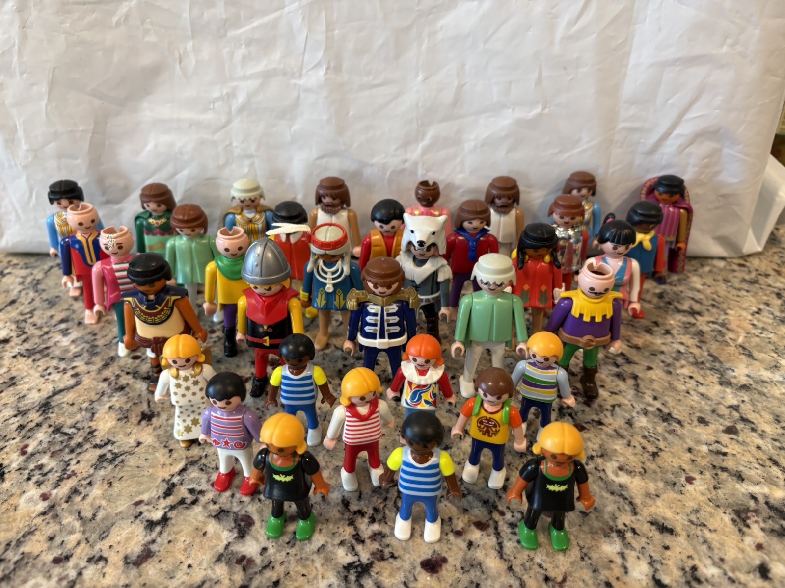 Playmobil Mixed Lot - Over 350 pieces mix of vintage/modern great condition Playmobil Mixed Lot - Over 350 pieces mix of vintage/modern great condition