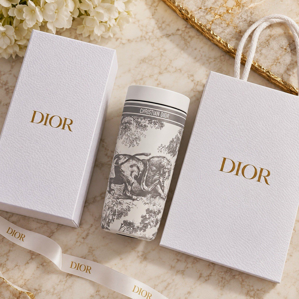 Christian Dior VIP Toile de Jouy Tumbler 13.5oz Box Gift Bag NEW Limited Edition Christian Dior VIP Toile de Jouy Tumbler 13.5oz Box Gift Bag NEW Limited Edition