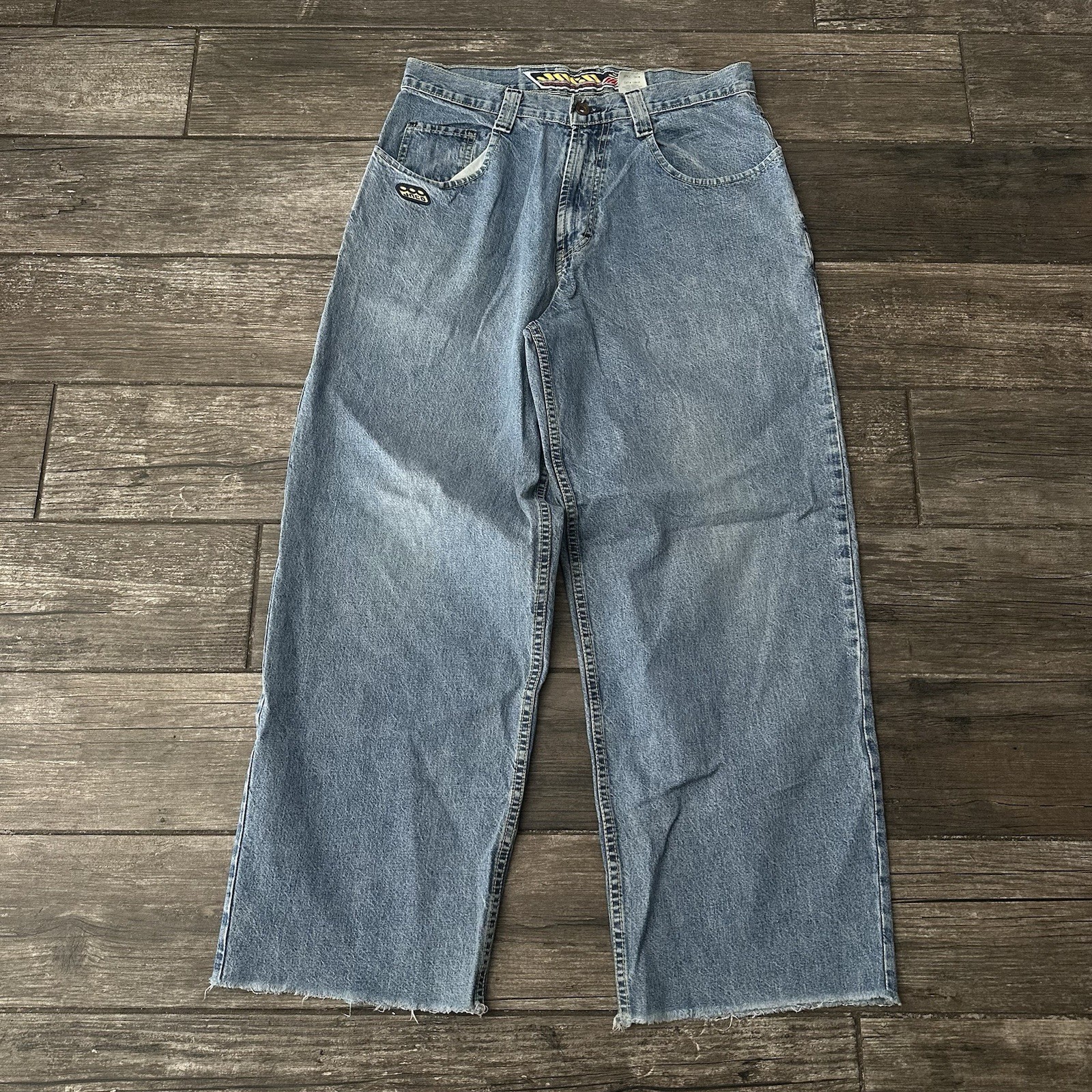 VTG Y2K JNCO WIDE LEG BLUE DISTRESSED DENIM JEANS BAGGY PANTS HEEL BITE SZ 30x27 VTG Y2K JNCO WIDE LEG BLUE DISTRESSED DENIM JEANS BAGGY PANTS HEEL BITE SZ 30x27