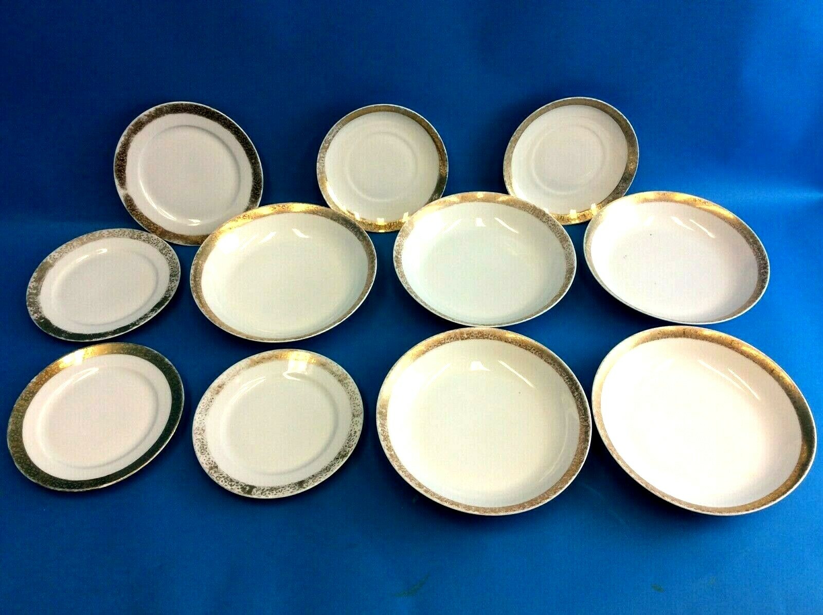Bavaria H & Co Selb Rosenthal Royal Porcelain Gold Rim Bowls Small Plates Bavaria H & Co Selb Rosenthal Royal Porcelain Gold Rim Bowls Small Plates