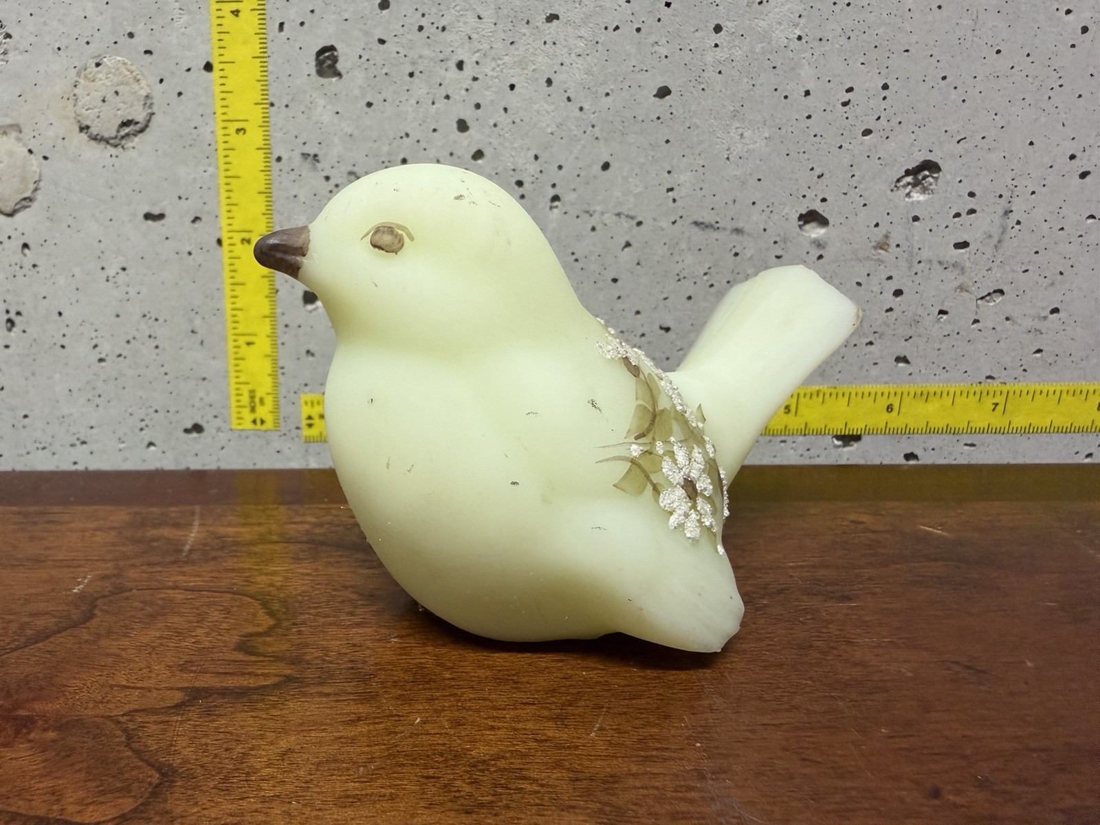 Vintage Fenton Satin Custard Glass Bird Figurine Florals Signed Small Chip READ* Vintage Fenton Satin Custard Glass Bird Figurine Florals Signed Small Chip READ*
