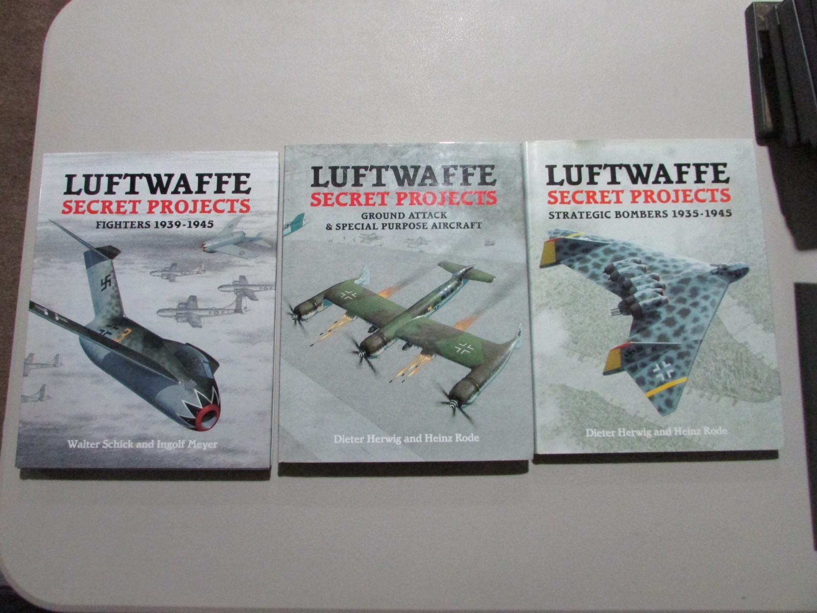 LOT LUFTWAFFE SECRET PROJECTS FIGHTERS + GROUND ATTACK +STRATEGIC BOMBERS LOT LUFTWAFFE SECRET PROJECTS FIGHTERS + GROUND ATTACK +STRATEGIC BOMBERS