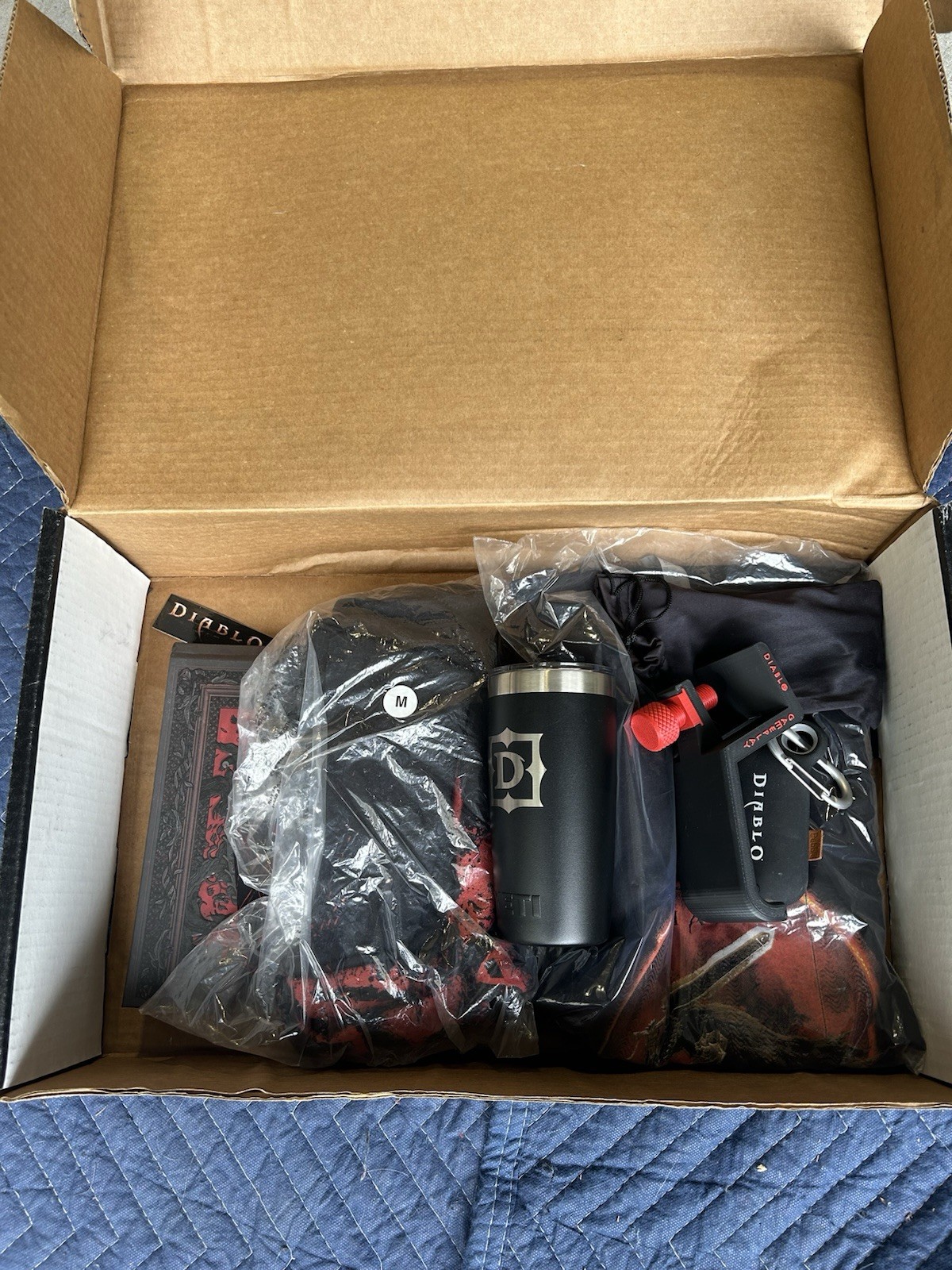 Diablo EMPLOYEE INTERNSHIP Merchandise Lot: Items Included in Description Diablo EMPLOYEE INTERNSHIP Merchandise Lot: Items Included in Description