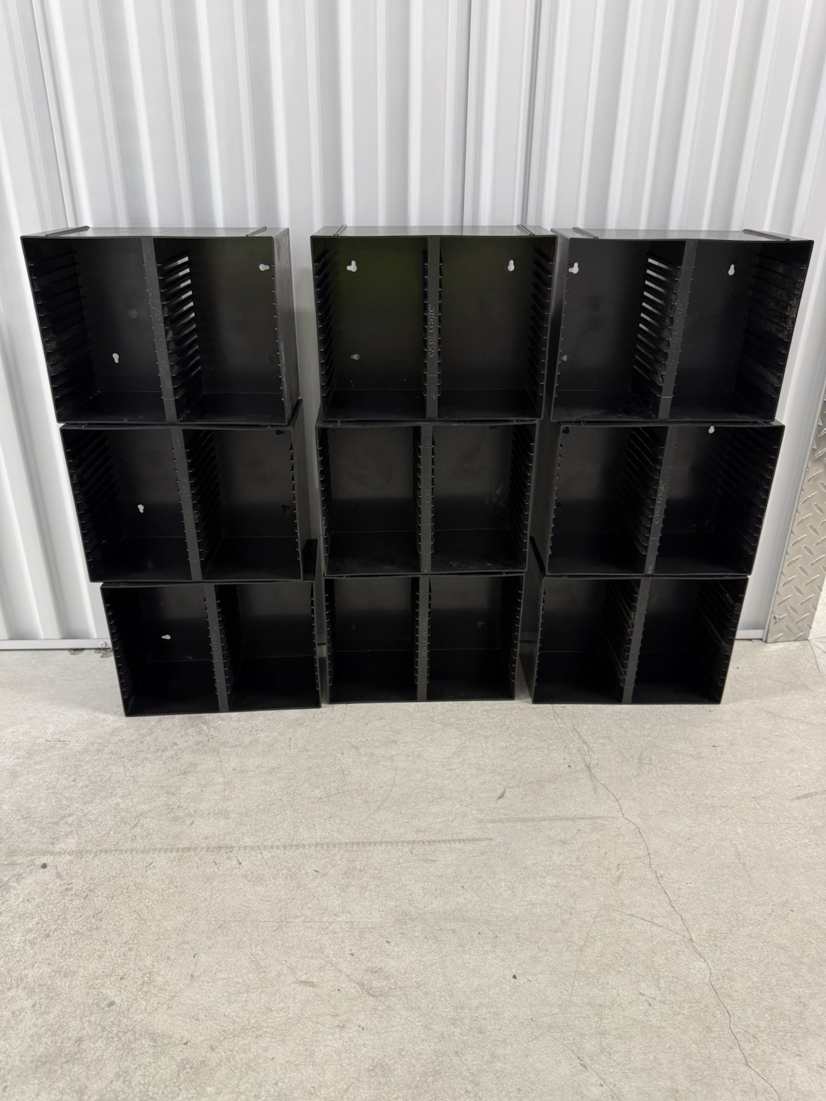 Case Logic 30 CD Hard Plastic Storage Rack Black Case Insert Wall Mount Case Logic 30 CD Hard Plastic Storage Rack Black Case Insert Wall Mount