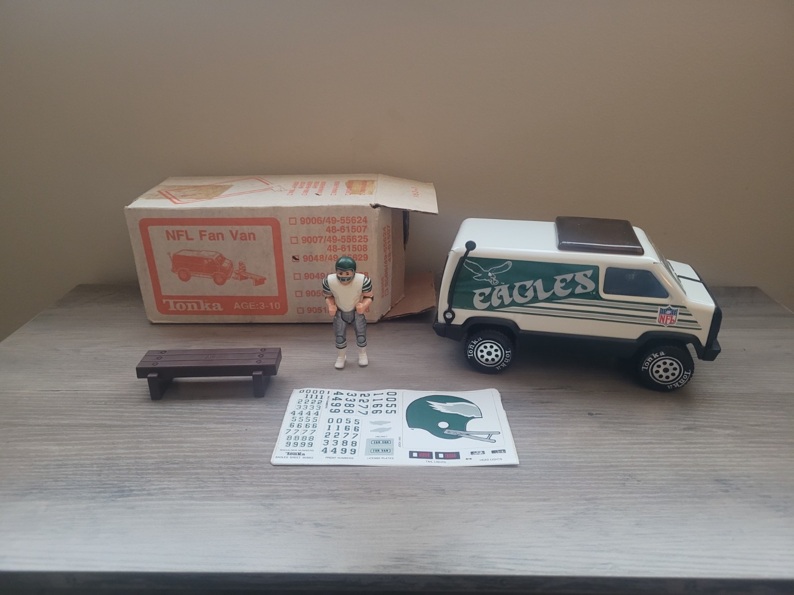 VTG RARE NEW Metal Tonka NFL Philadelphia Eagles Van Figurine Box Stickers READ