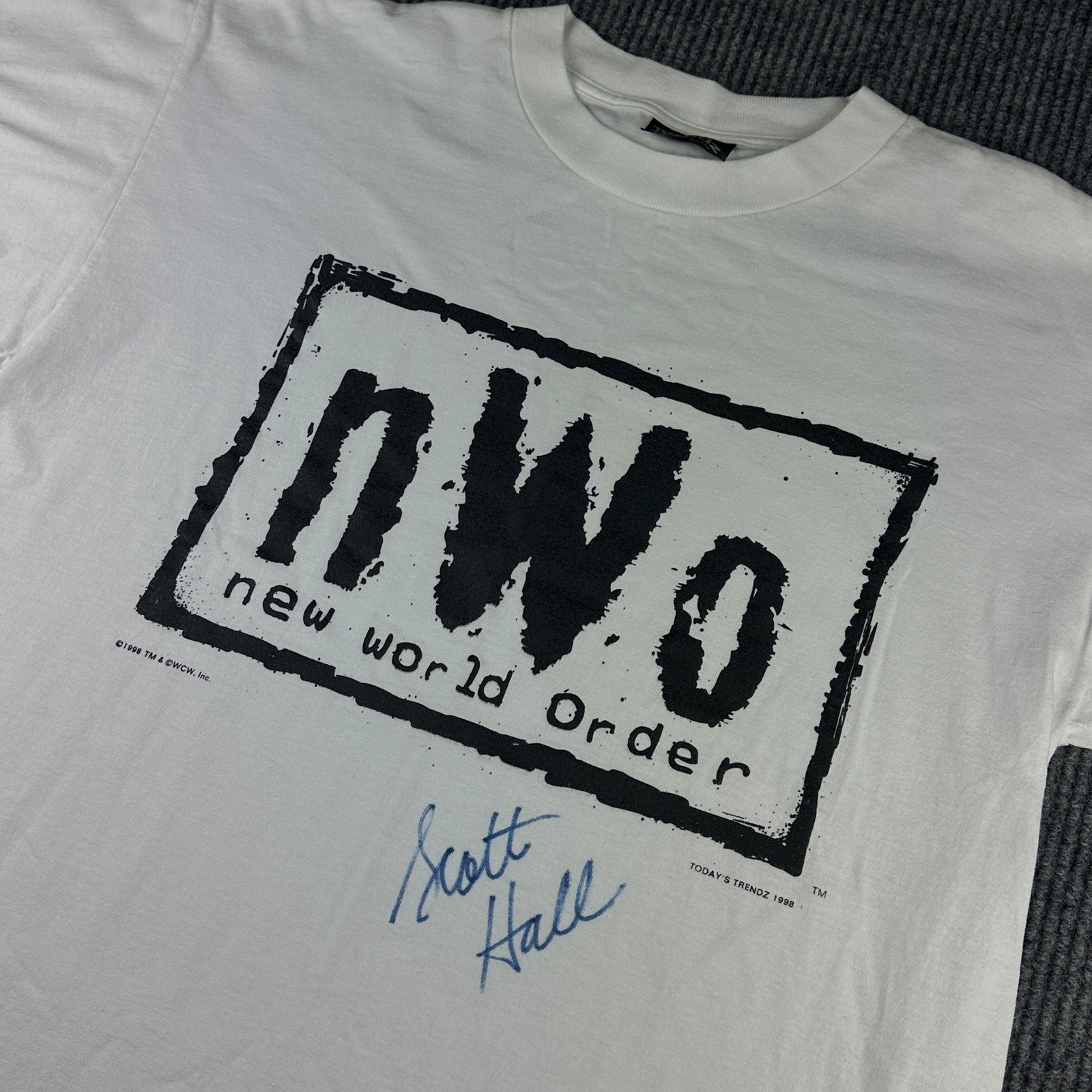 Vintage 1998 WCW nWo New World Order Shirt Scott Hall Signed White XL Vintage 1998 WCW nWo New World Order Shirt Scott Hall Signed White XL