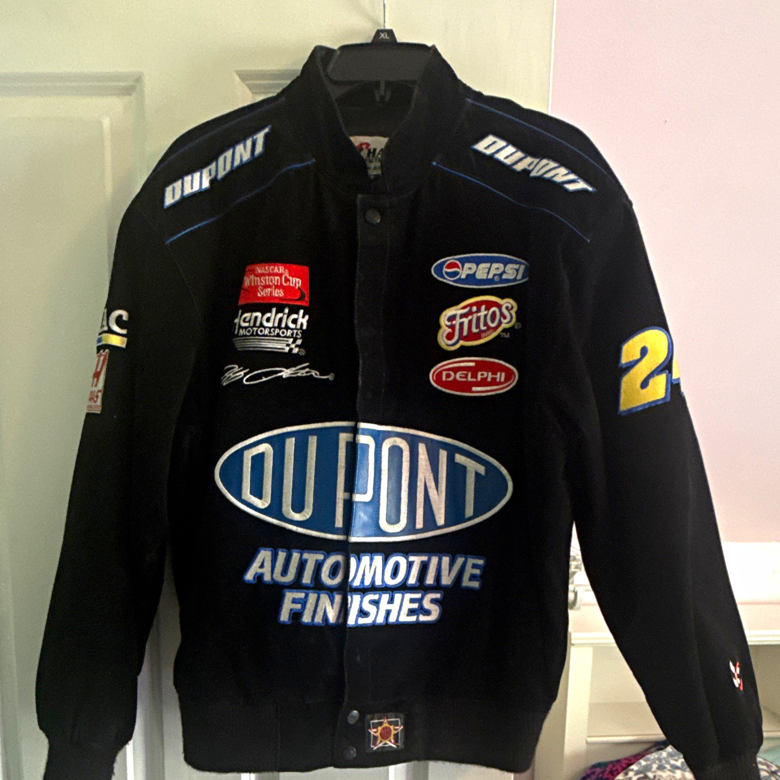 Chase Authentics Jeff Gordon #24 DuPont NASCAR Windton Cup Jacket Size M Chase Authentics Jeff Gordon #24 DuPont NASCAR Windton Cup Jacket Size M