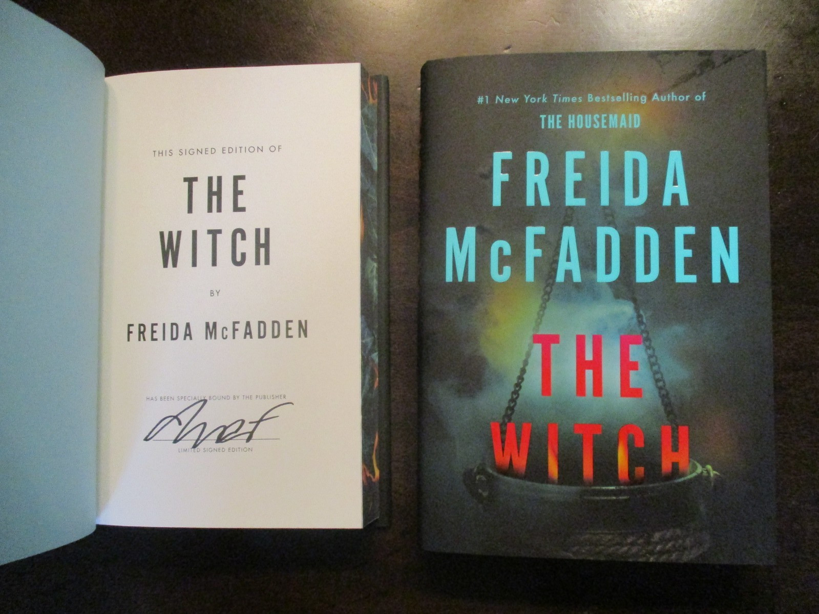 FREIDA MCFADDEN SIGNED THE WITCH BRAND NEW DELUXE HARDCOVER SPRAYED EDGES +DJ HC