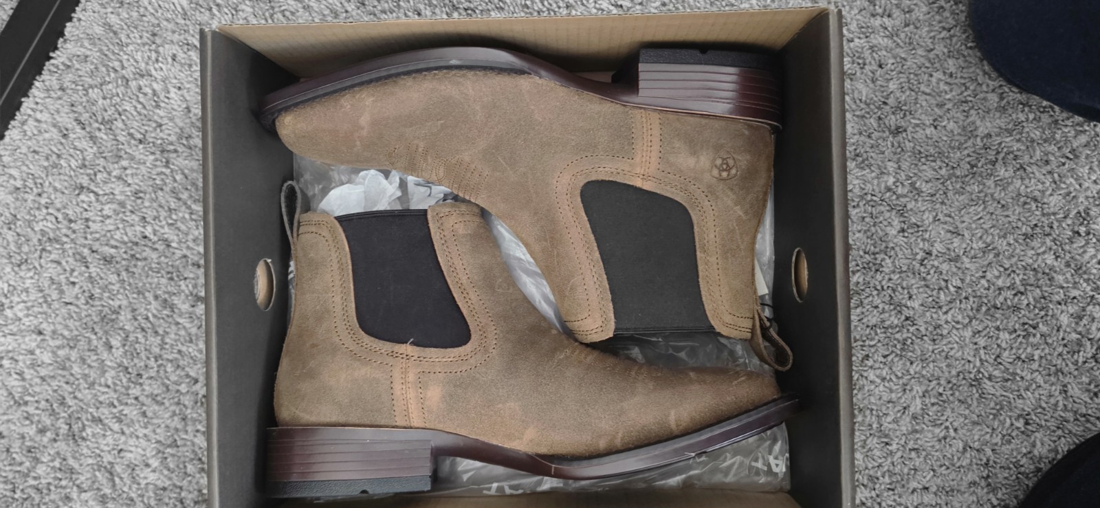 Ariat Booker Ultra Chelsea Boots Ariat Booker Ultra Chelsea Boots