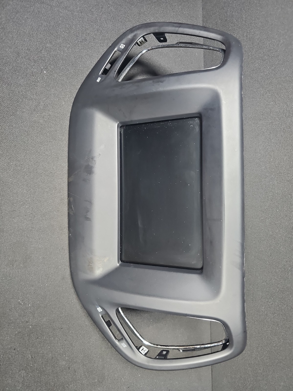 2017-2021 Jeep Compass Touchscreen Uconnect W/ Bezel OEM P68292818AJ