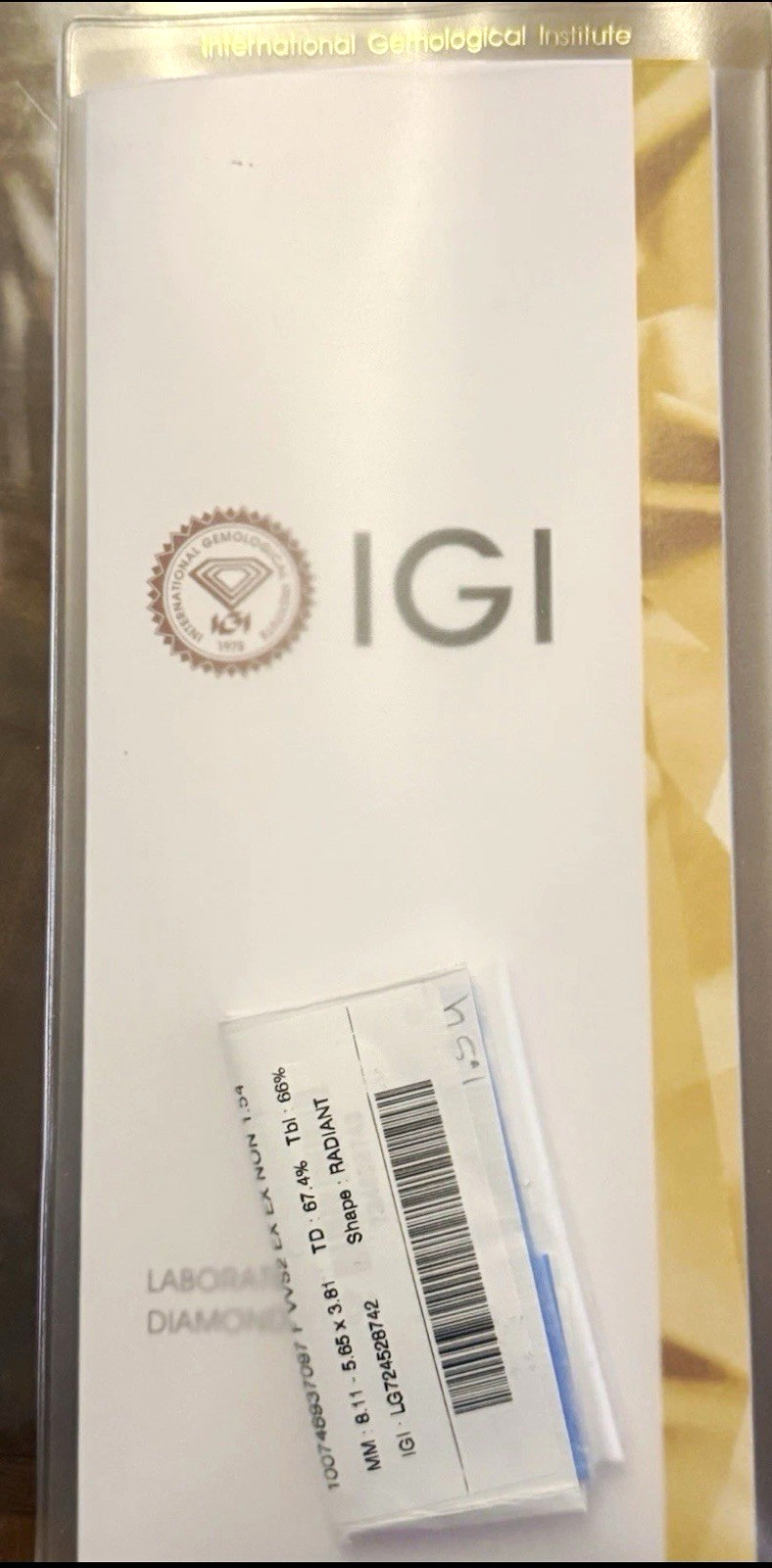 IGI Certified Lab Grown Radiant Diamond 1.54ct F VVS2 E 8.11x5.65mm IGI Certified Lab Grown Radiant Diamond 1.54ct F VVS2 E 8.11x5.65mm
