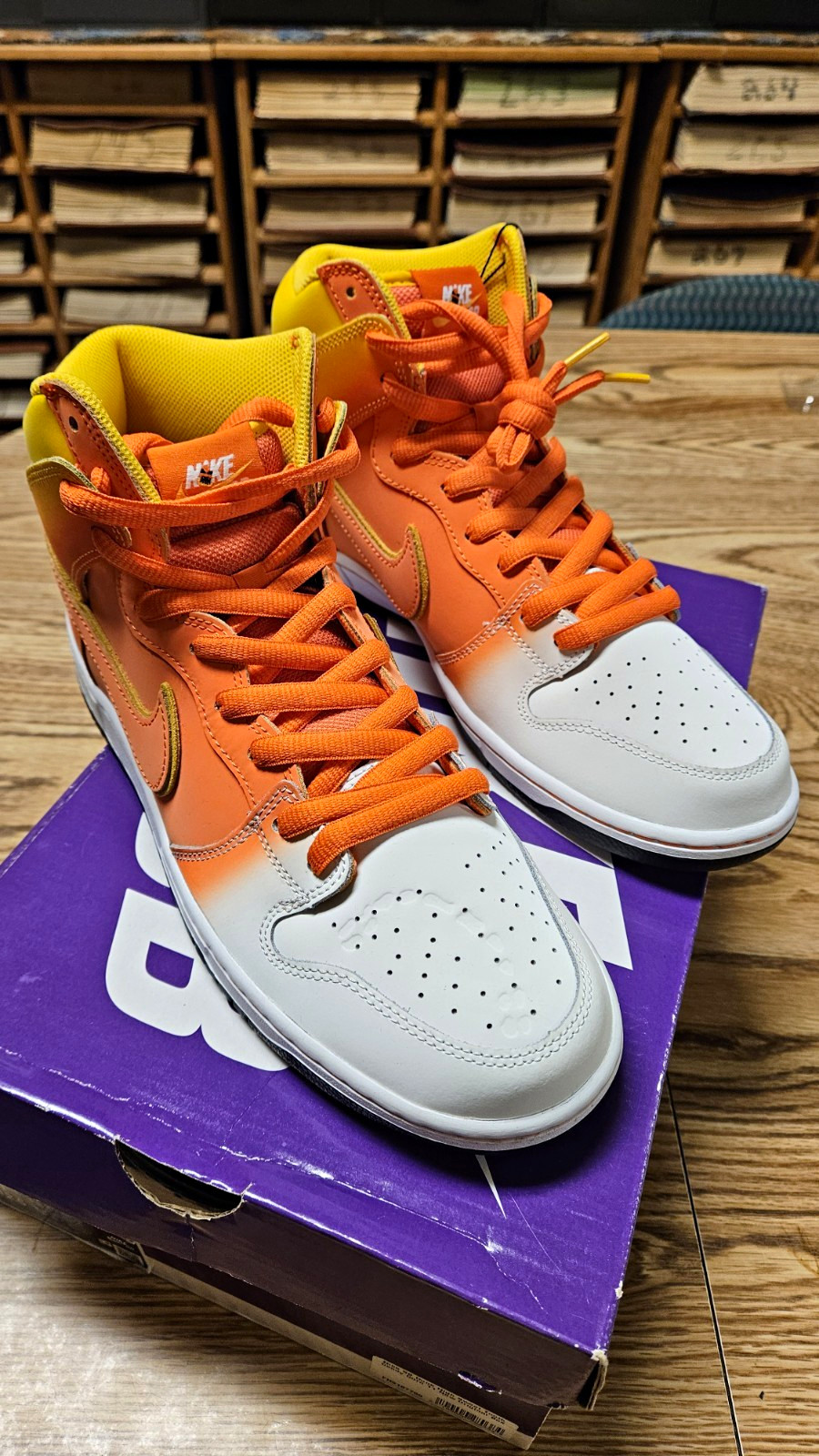 Nike SB Dunk High Sweet Tooth/Candy Corn SIZE 11 DS OG All Nike SB Dunk High Sweet Tooth/Candy Corn SIZE 11 DS OG All