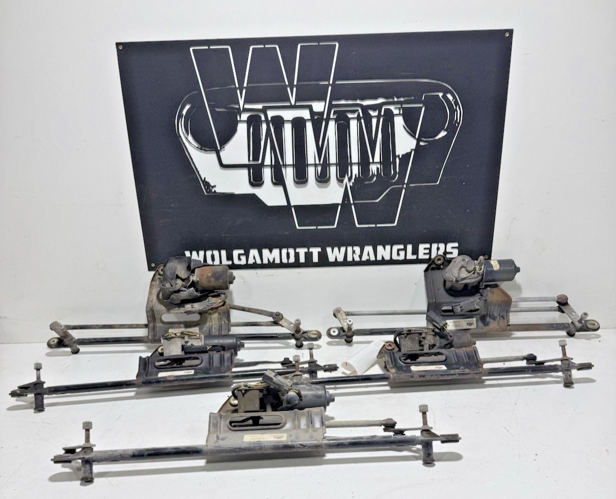 97-06 Jeep TJ Wrangler Windshield Wiper Arm Motor & Linkage 55156374AC OEM CC 70 97-06 Jeep TJ Wrangler Windshield Wiper Arm Motor & Linkage 55156374AC OEM CC 70