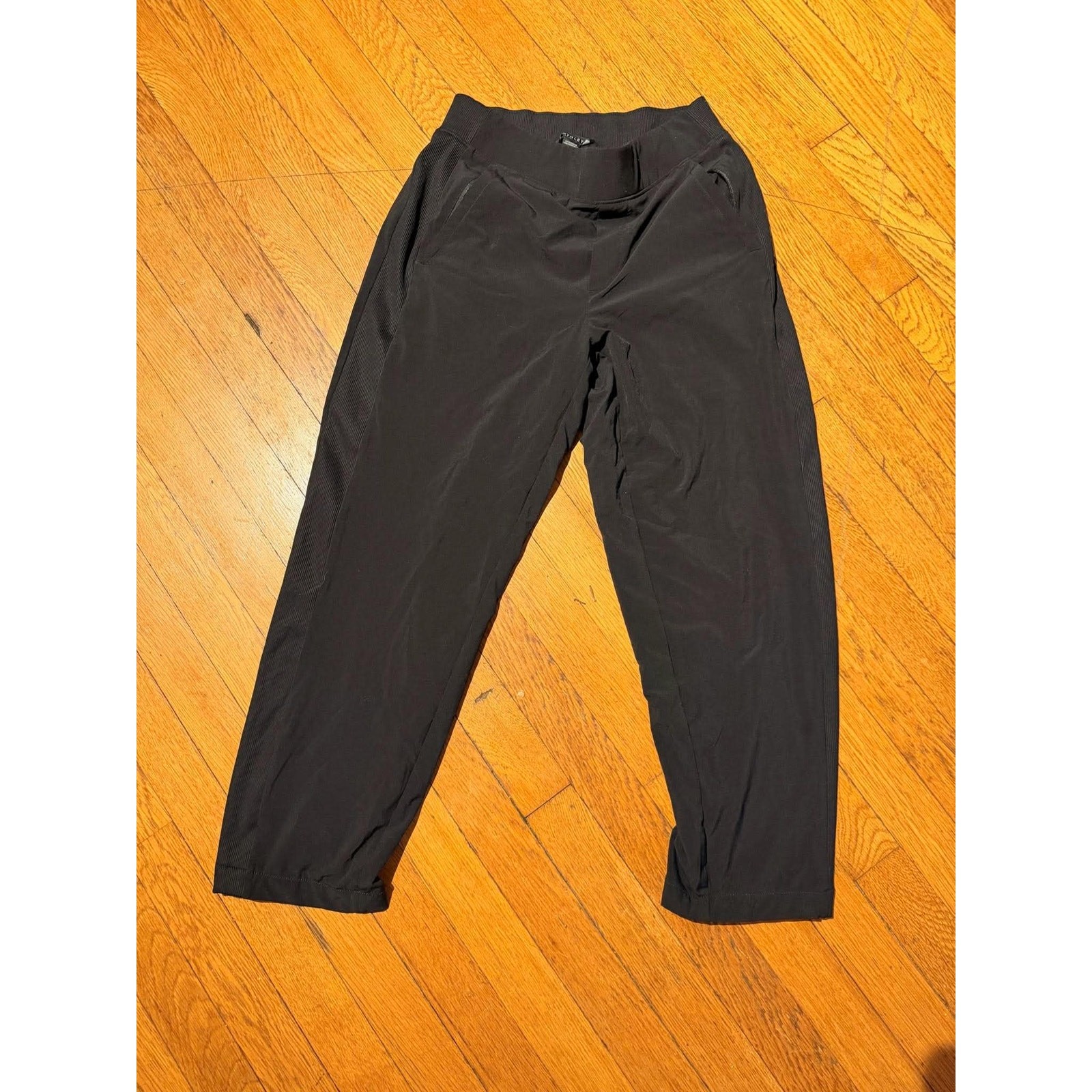 Athleta Black Straight Leg Travel Pants Women’s Size 2 Athleta Black Straight Leg Travel Pants Women’s Size 2