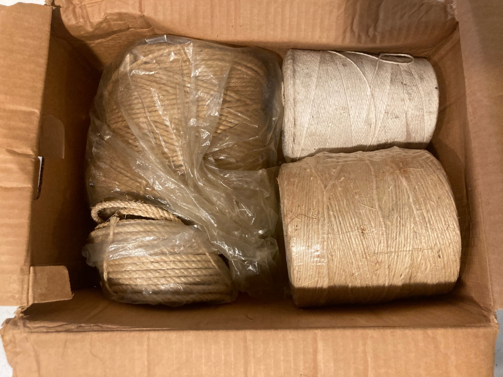 Huge Lot Of Rope Natural Jute Rope 100 Ft Thick Twisted Manila Rope Multipurpose Huge Lot Of Rope Natural Jute Rope 100 Ft Thick Twisted Manila Rope Multipurpose