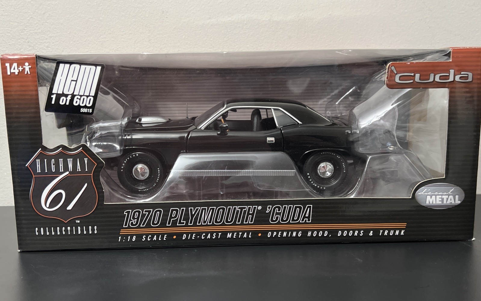 VERY RARE 1 of 600 Triple Black 1970 Hemi Cuda Highway 61 Diecast 1:18 UNOPENED VERY RARE 1 of 600 Triple Black 1970 Hemi Cuda Highway 61 Diecast 1:18 UNOPENED