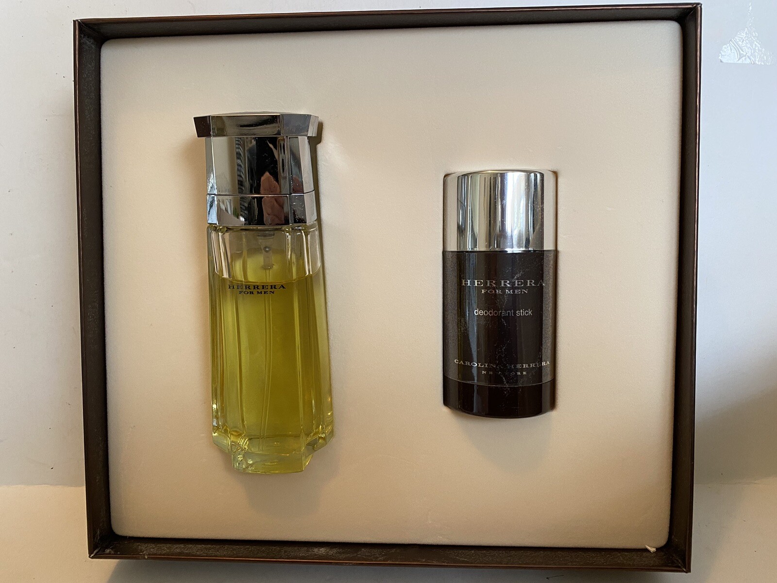Vintage Carolina Herrera EDT 3.4 fl oz + Deodorant Low fill New in Box Vintage Carolina Herrera EDT 3.4 fl oz + Deodorant Low fill New in Box