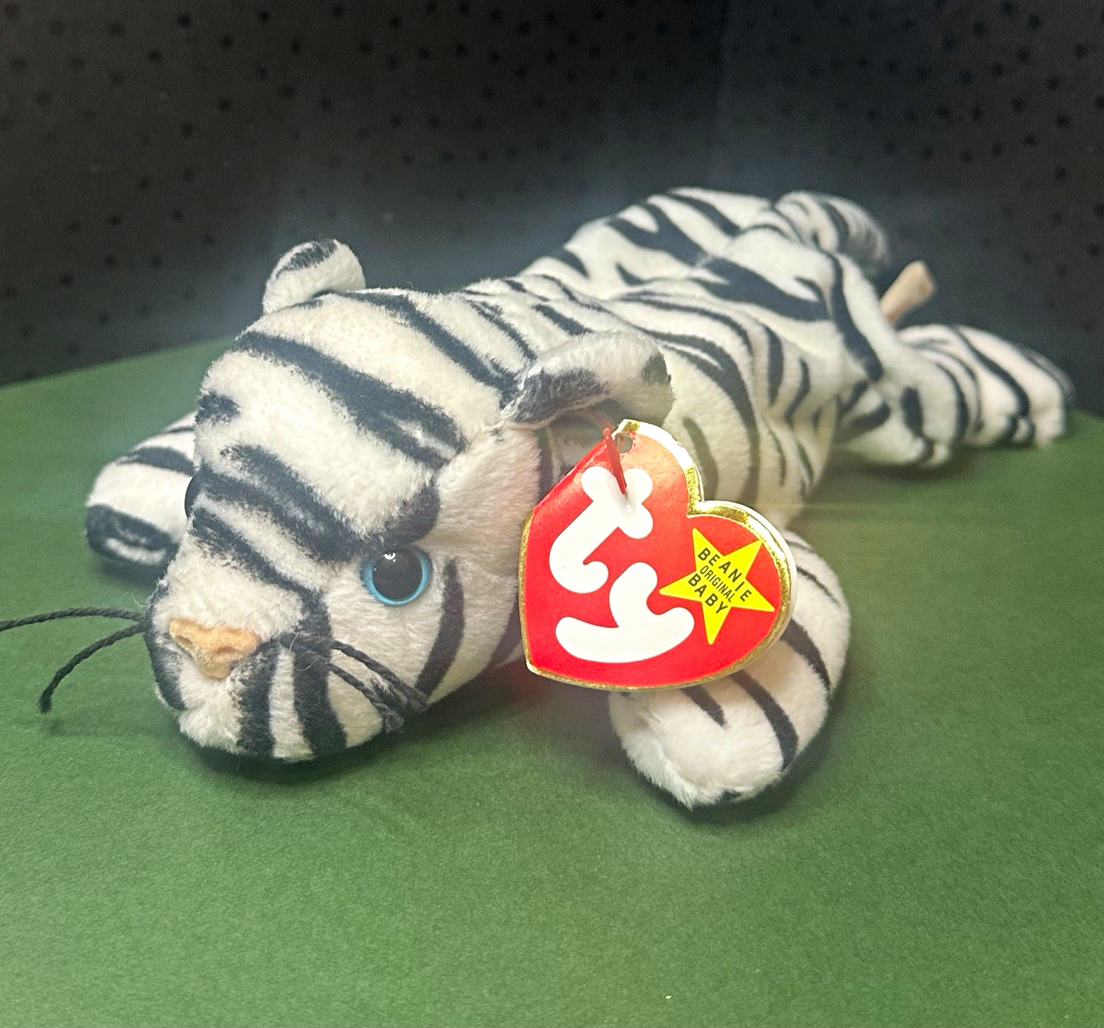 Ty Beanie Babies “Blizzard” White Tiger. Vintage 1996. 4th Gen. PVC Pellets. 