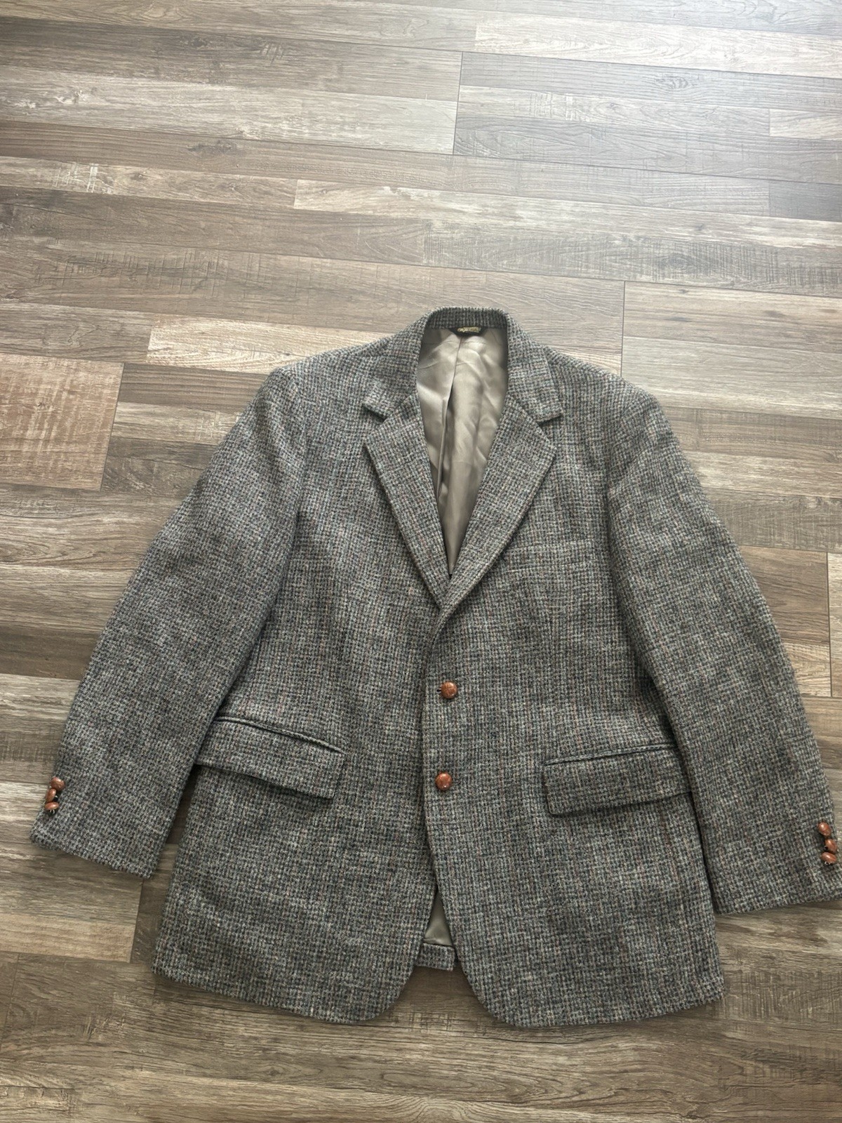 Vtg Harris Tweed Blazer 100% Scottish Wool Gray Plaid Mens Sz 44R Vtg Harris Tweed Blazer 100% Scottish Wool Gray Plaid Mens Sz 44R