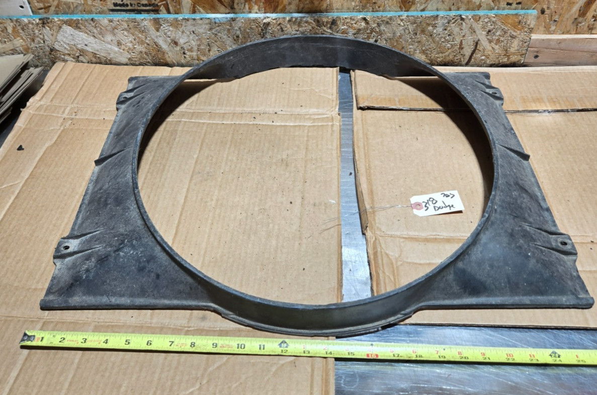 1970 Dodge Ram Charger radiator 26\'\' shroud Mopar 26\'\' shroud B-body 2998326 OEM 1970 Dodge Ram Charger radiator 26\'\' shroud Mopar 26\'\' shroud B-body 2998326 OEM