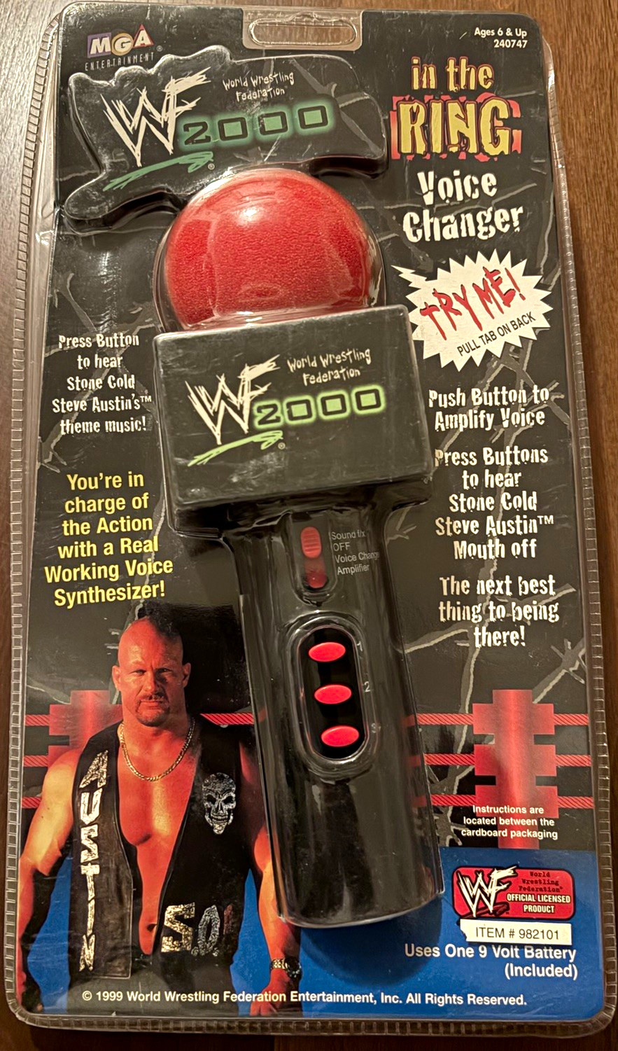 MGA Entertainment WWF 2000 In The Ring Voice Changer Handheld Game 1999 240747 MGA Entertainment WWF 2000 In The Ring Voice Changer Handheld Game 1999 240747