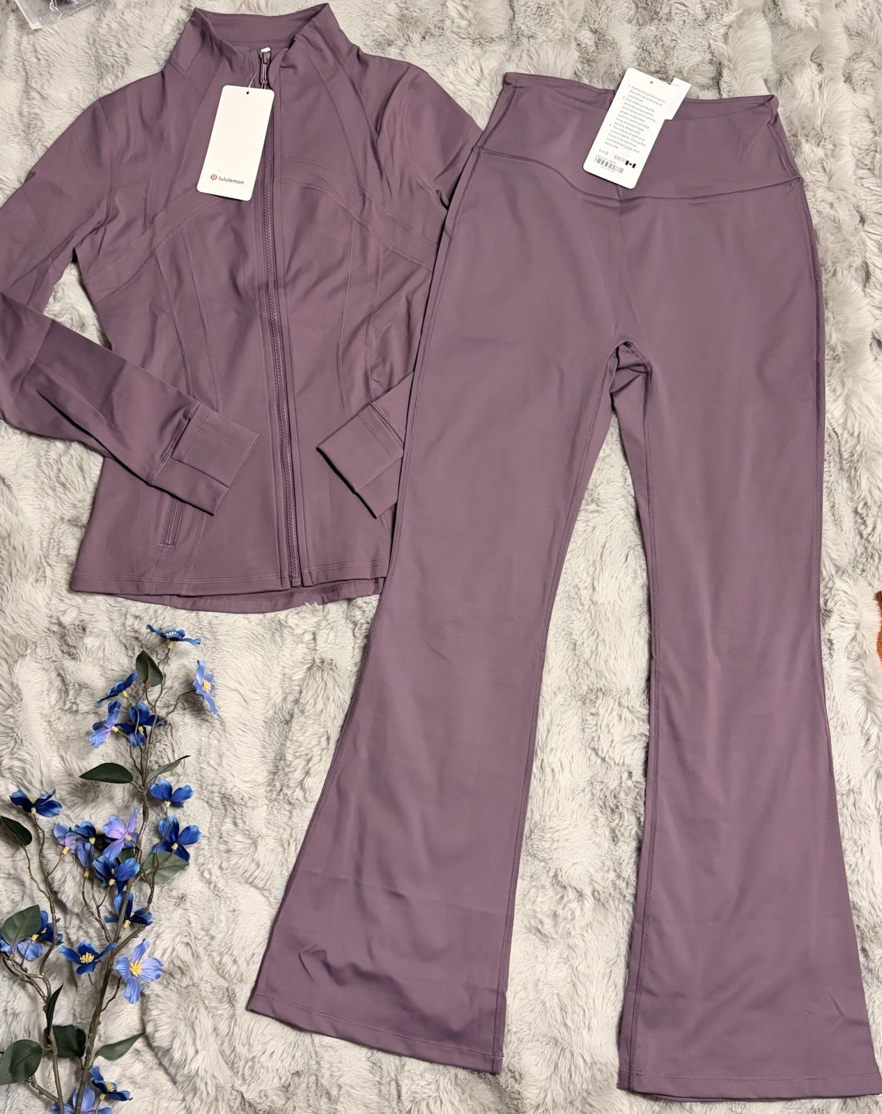 Lululemon Define Flare Leg Zip Jacket & Pants Size 8 Fits M Lululemon Define Flare Leg Zip Jacket & Pants Size 8 Fits M