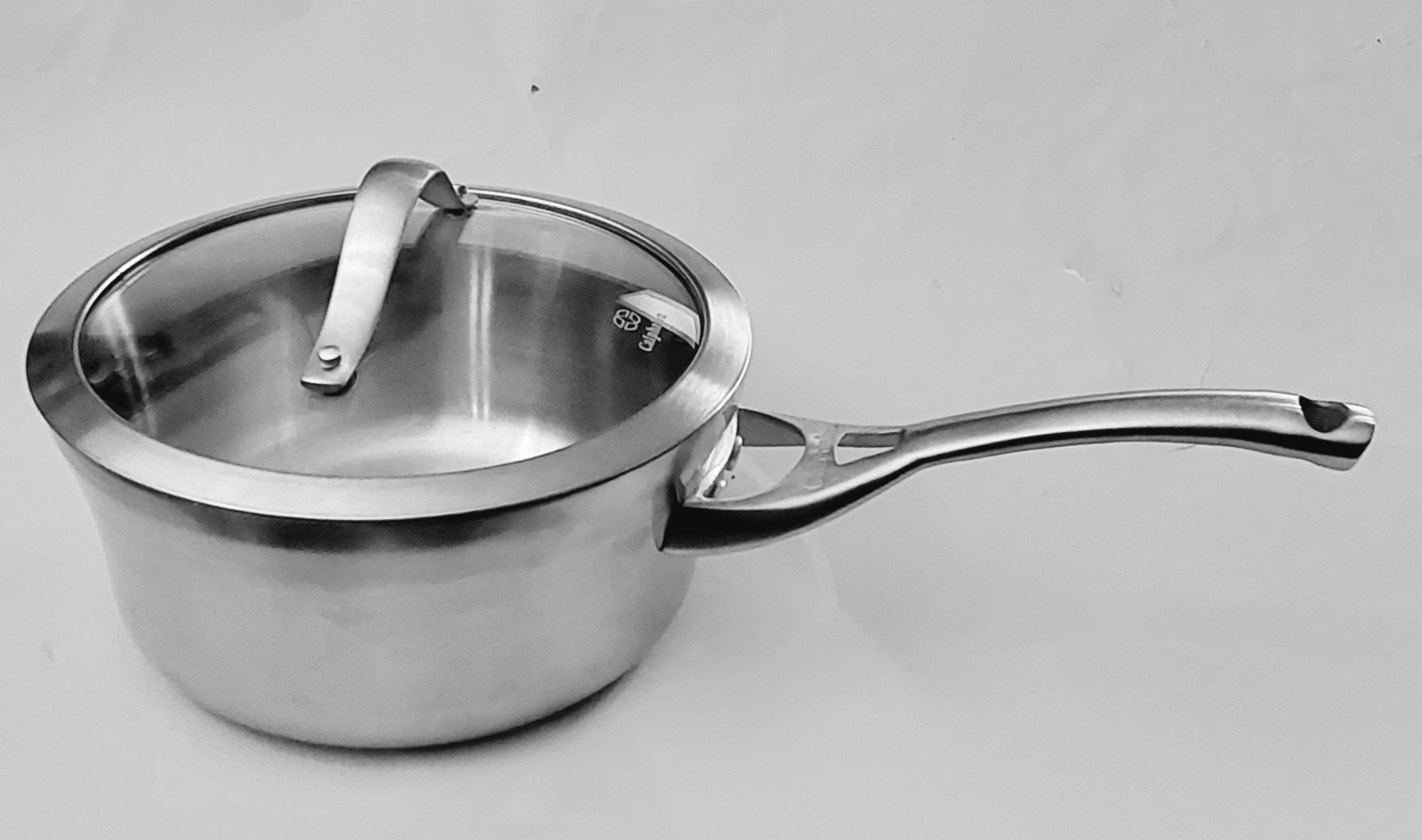New Calphalon Contemporary Stainless Steel 2.5 Qt Saucepan & Glass Lid 87022 NWO