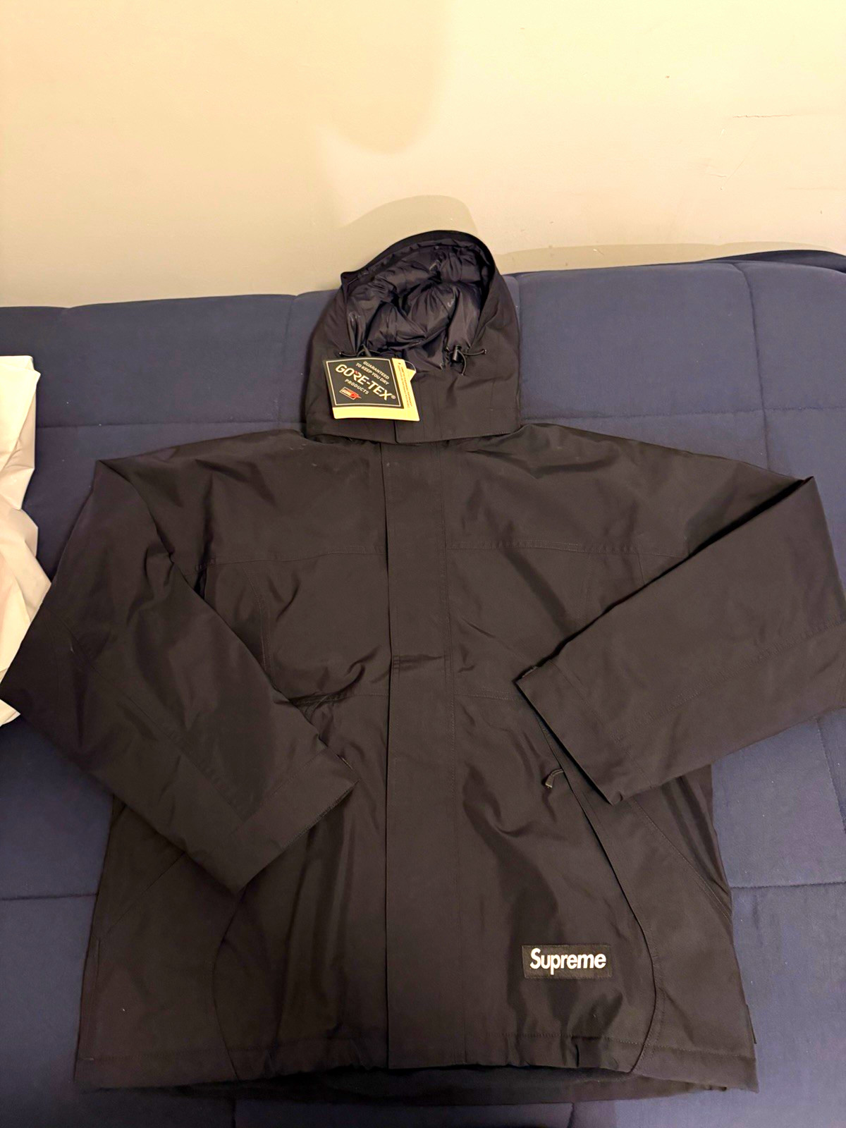 Supreme FW26 AOI GORE-TEX  Hooded jacket black
