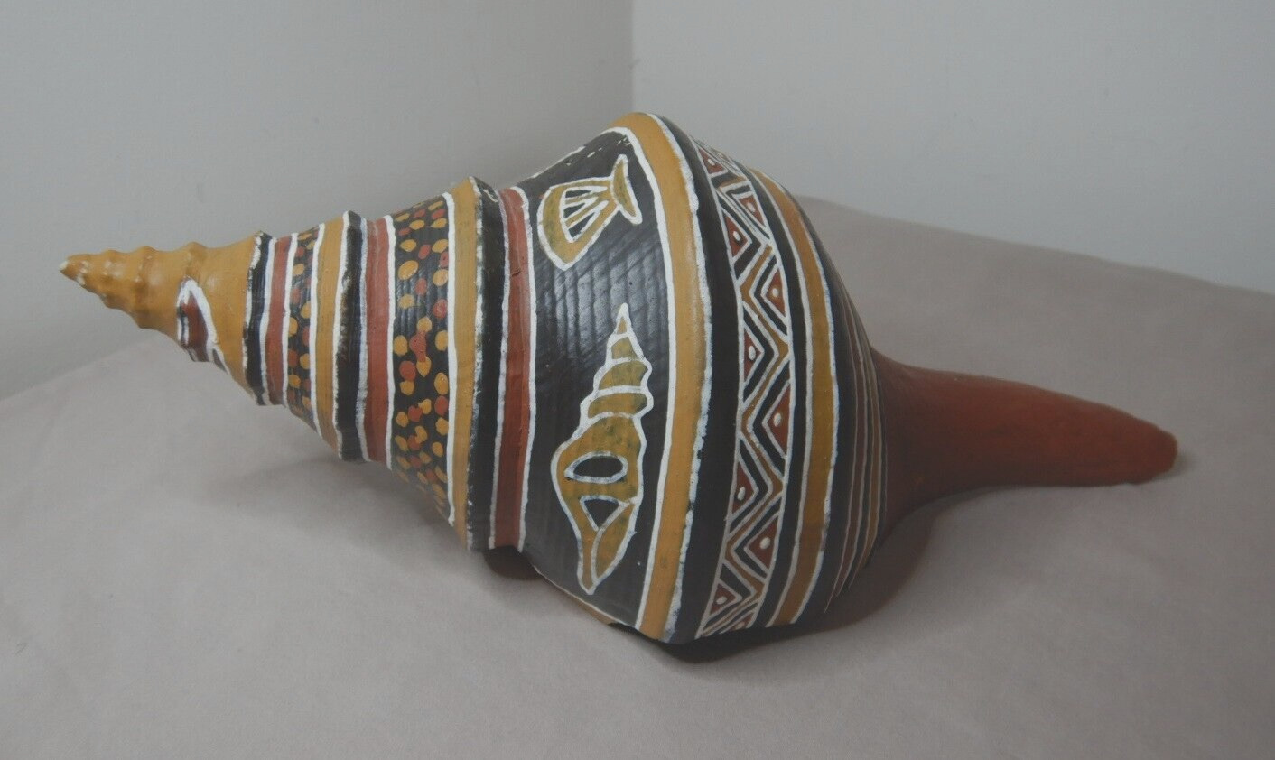 EARLY AUSTRALIAN ABORIGINAL HAND PAINTED SEASHELL EARLY AUSTRALIAN ABORIGINAL HAND PAINTED SEASHELL