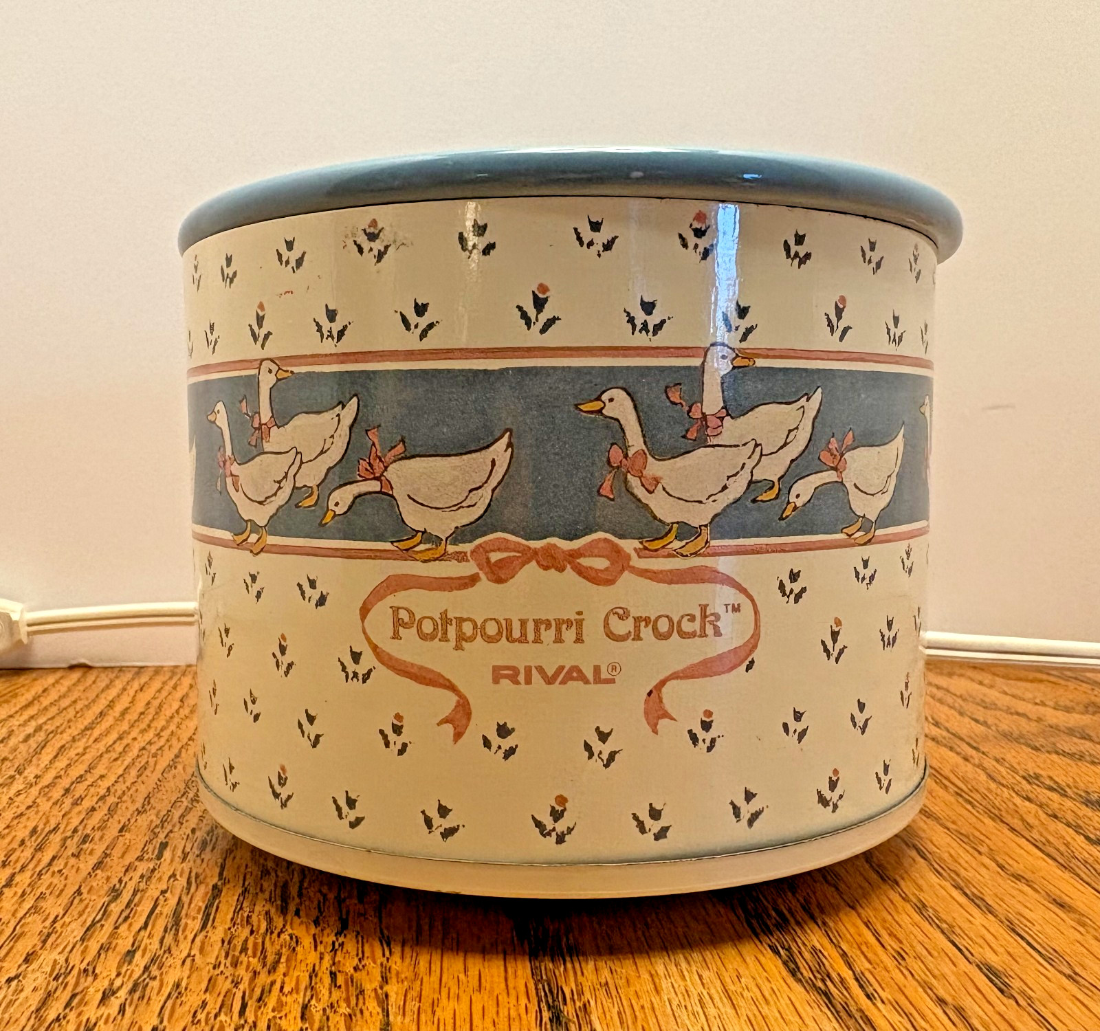 Vintage Rival Potpourri Crock Electric Simmer Pot Country Geese Cottagecore 80s