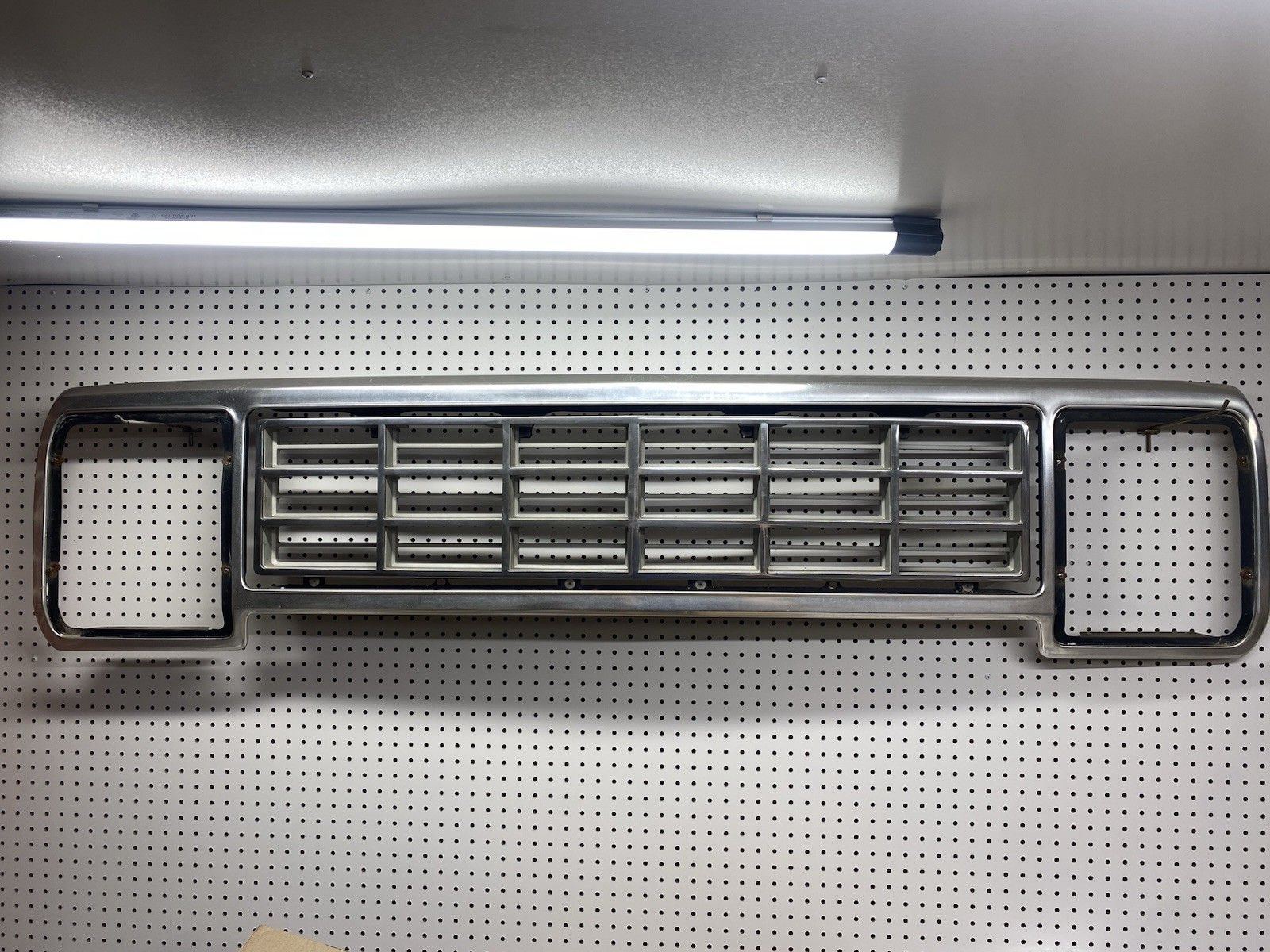 UPDATE 1981-1985 Dodge Ramcharger 1st Gen Truck Grill Surround D150 W150 Grille UPDATE 1981-1985 Dodge Ramcharger 1st Gen Truck Grill Surround D150 W150 Grille