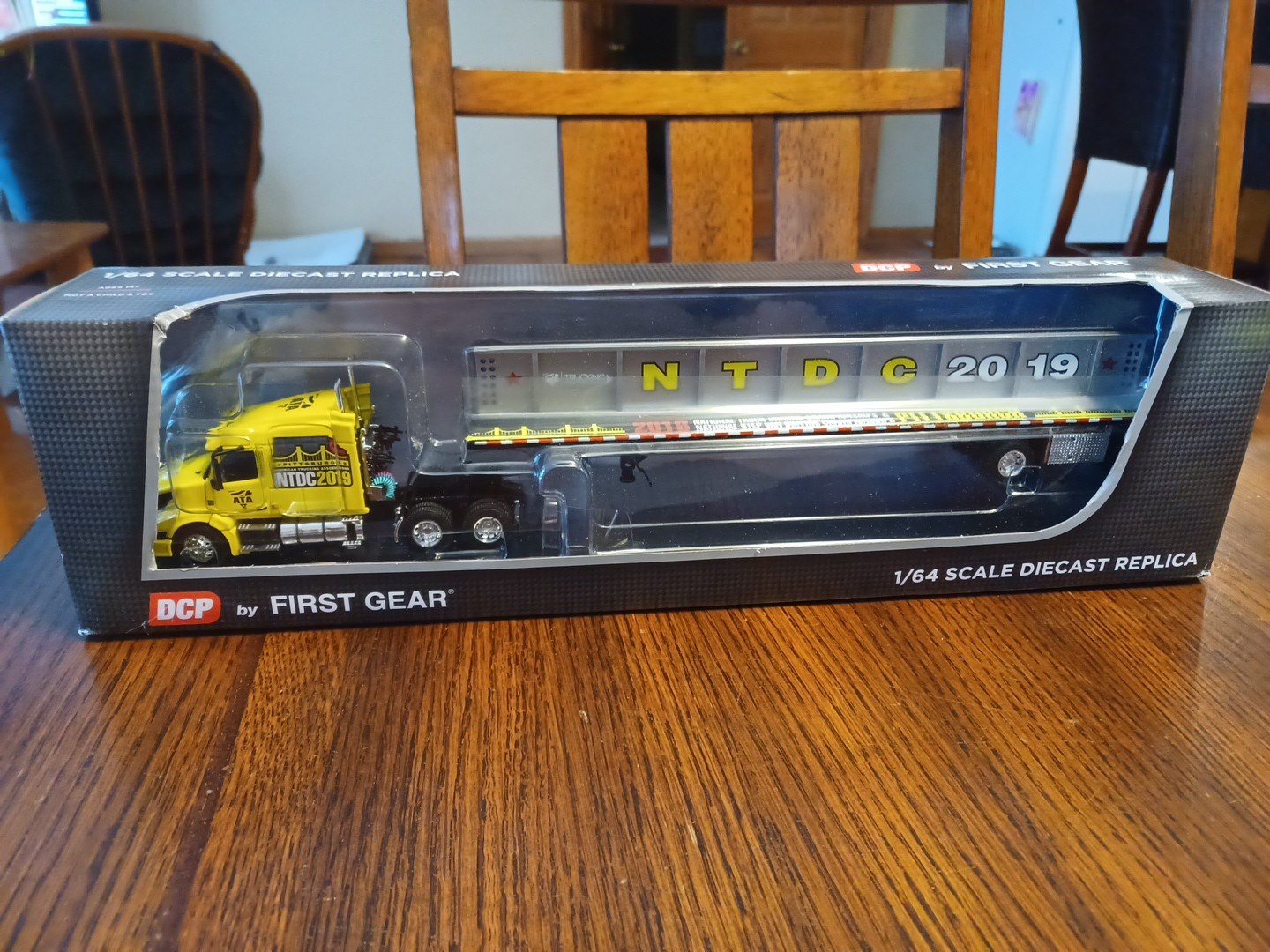 2019 DCP By First Gear 1/64 Scale Diecast Replica NTDC 2019 Pittsburgh ATA 2019 DCP By First Gear 1/64 Scale Diecast Replica NTDC 2019 Pittsburgh ATA