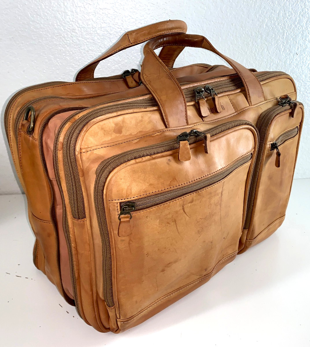 Hartmann Expandable Leather Luggage Carry On Laptop Shoulder Messenger Bag