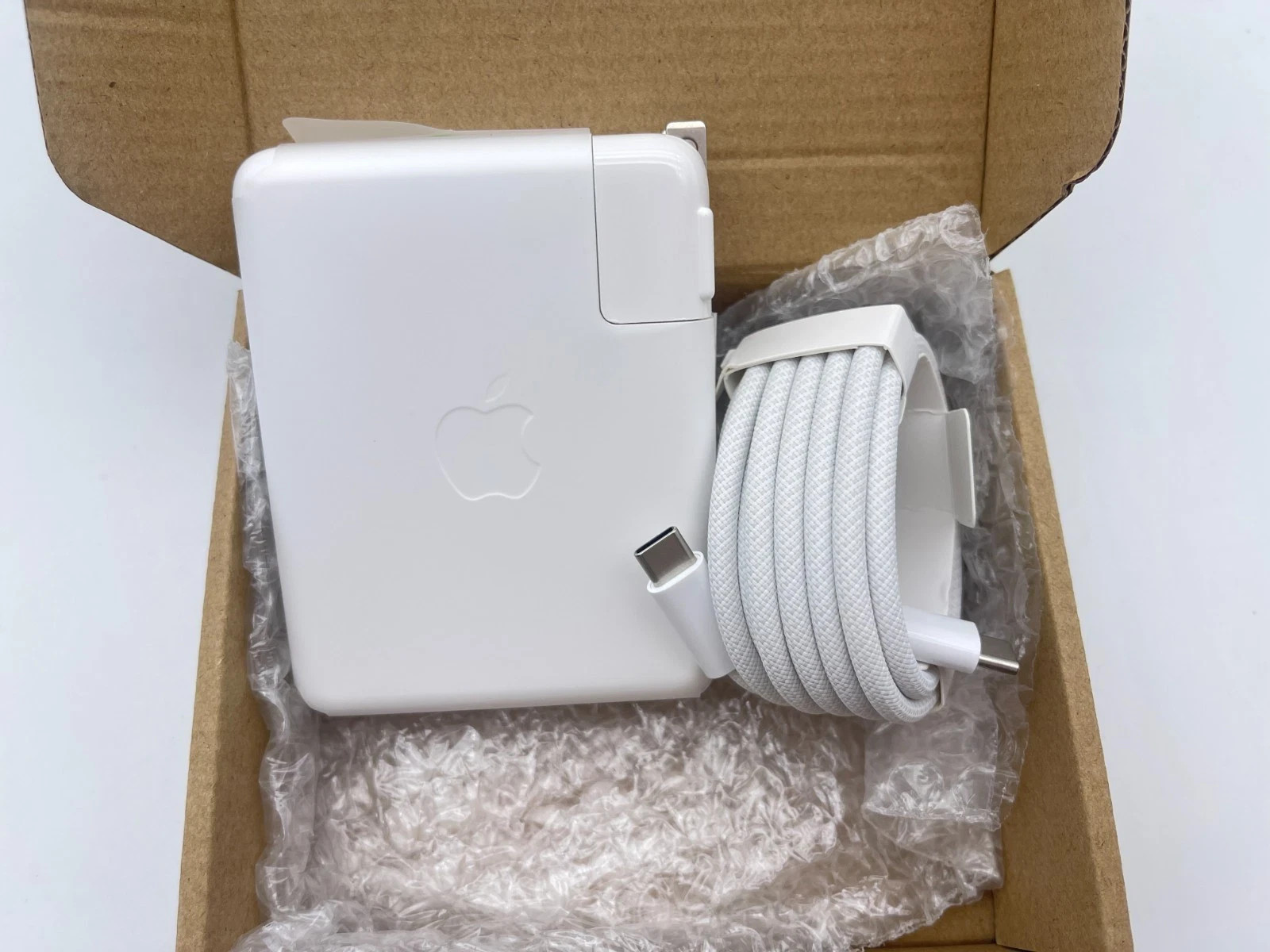 Genuine Apple 140W USB-C Power Adapter for Macbook Pro 13