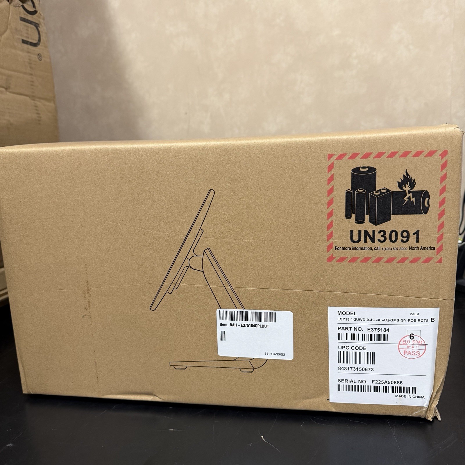 ELO Z30 I-SERIES 4 E375184 POS TOUCHSCREEN ANDROID TERMINAL 15.6\
