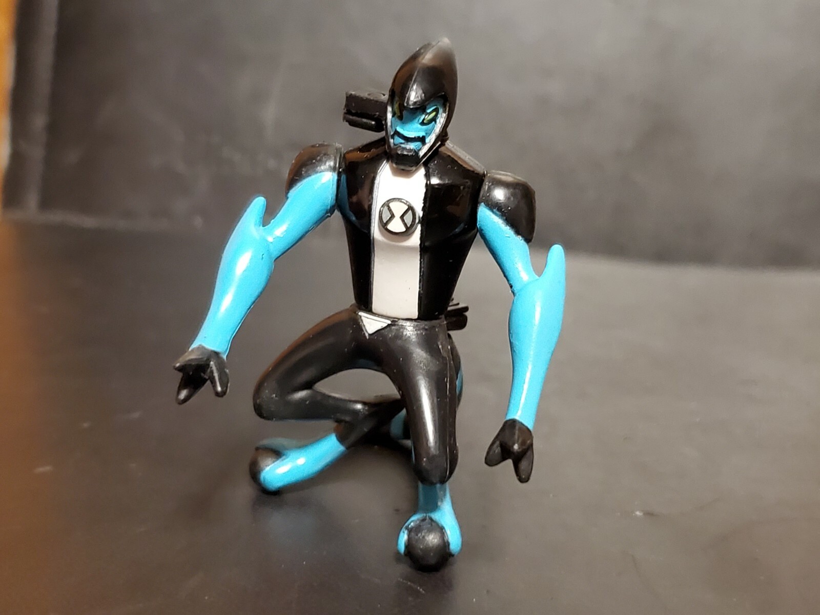 XLR8 Ben 10 Mini Action Figure Bandai 2008 cartoon network alien S3 