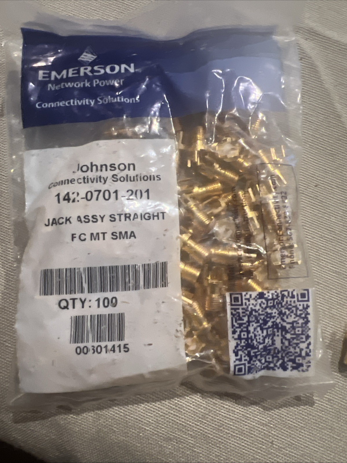 100 pcs New Johnson Emerson 142-0701-201 SMA Jack Straight PCB Mount Gold Pltd