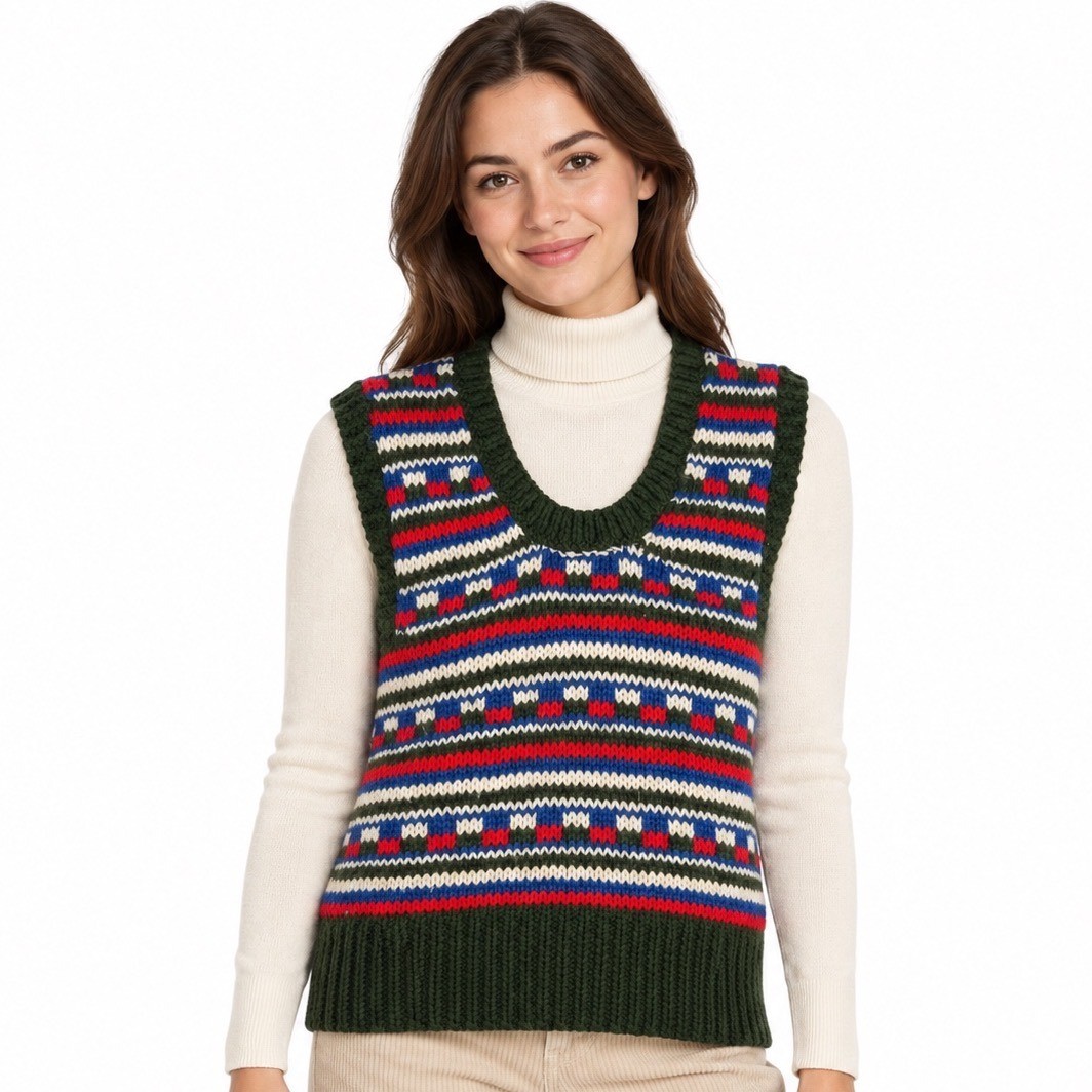 Bloomingdale\'s 100% Wool Fair Isle Sweater Vest Green Italy Size M VTG 50s