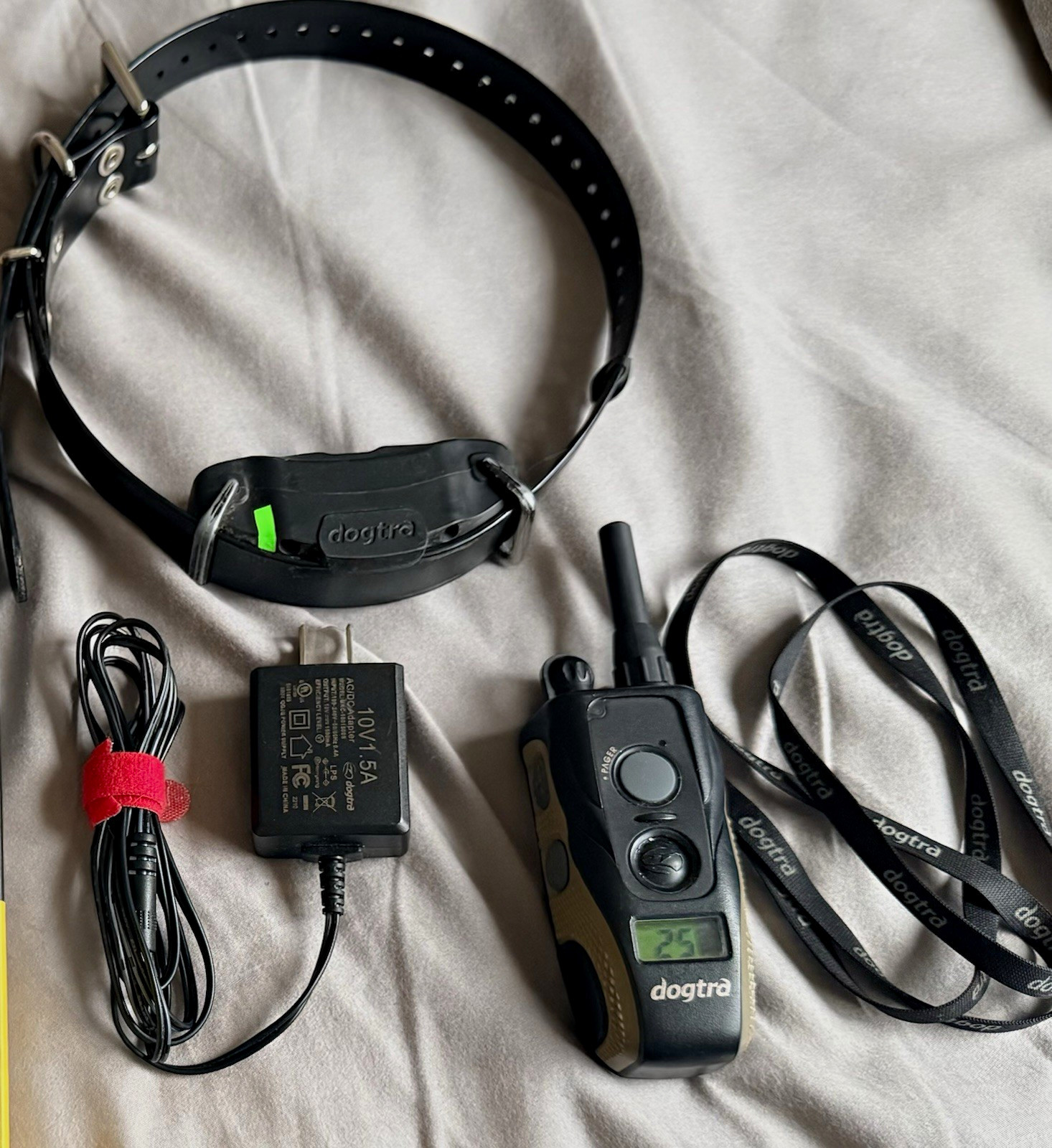 Dogtra 1900s Black Remote Training Collar w/ Receiver, Transmitter, Charger Dogtra 1900s Black Remote Training Collar w/ Receiver, Transmitter, Charger