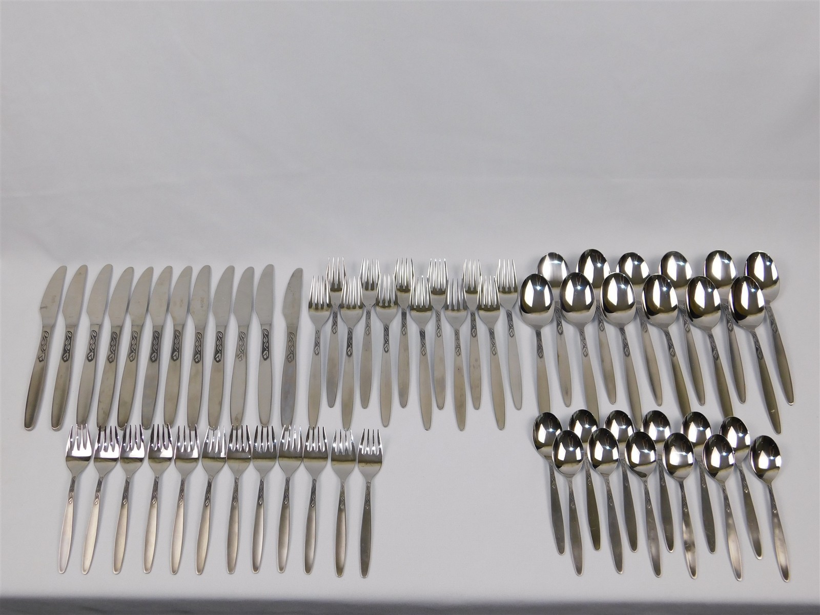 60 Pc Vintage AMEFA TULIP TIME Stainless Flatware Holland Set MCM Service for 12 60 Pc Vintage AMEFA TULIP TIME Stainless Flatware Holland Set MCM Service for 12