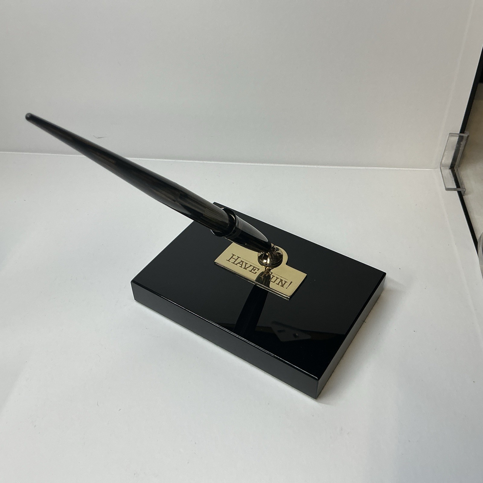Vintage Sheaffer Fountain Pen 14K Gold Nib Triumph Lifetime Desk Set