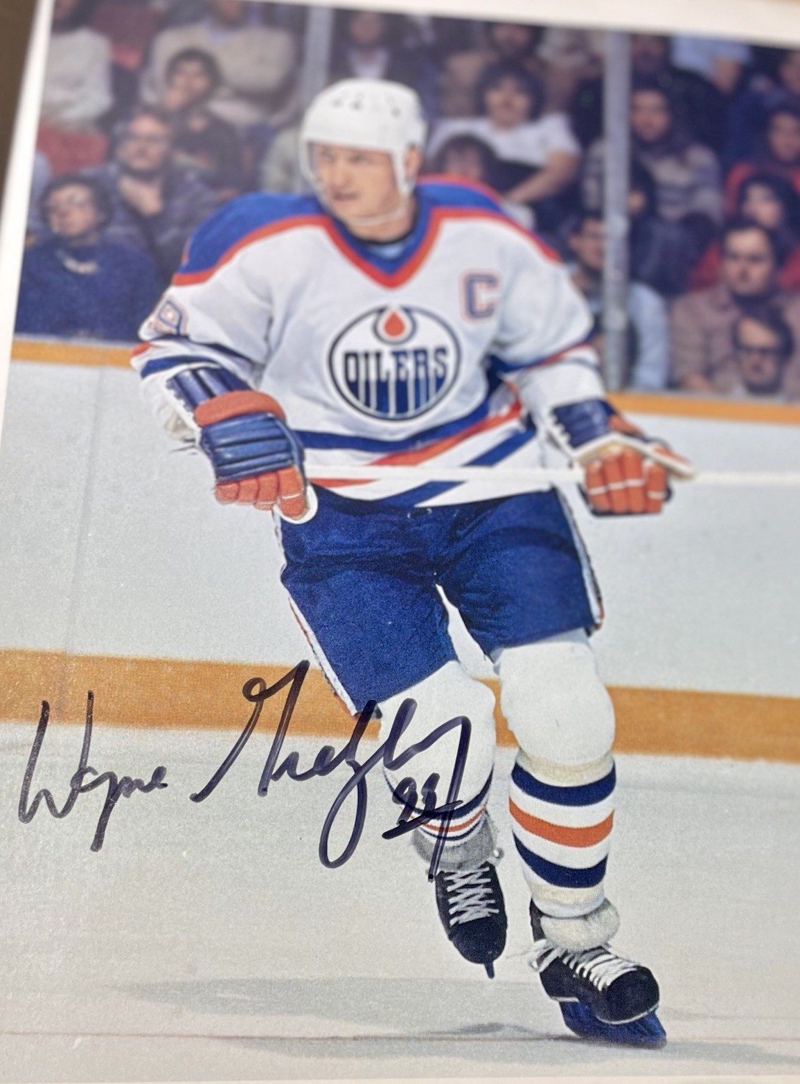 Wayne Gretzky Hand-Signed Photo 8x11 Authentic Edmonton Oilers The Great One NM Wayne Gretzky Hand-Signed Photo 8x11 Authentic Edmonton Oilers The Great One NM