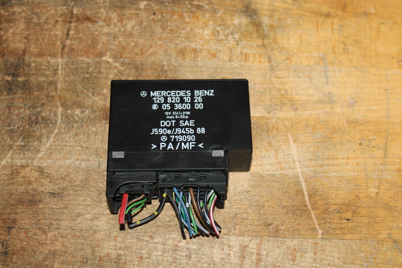 1990-1995 Mercedes-Benz R129 300SL 500SL SL500 Wiper Hazard Relay *1298201026* 1990-1995 Mercedes-Benz R129 300SL 500SL SL500 Wiper Hazard Relay *1298201026*