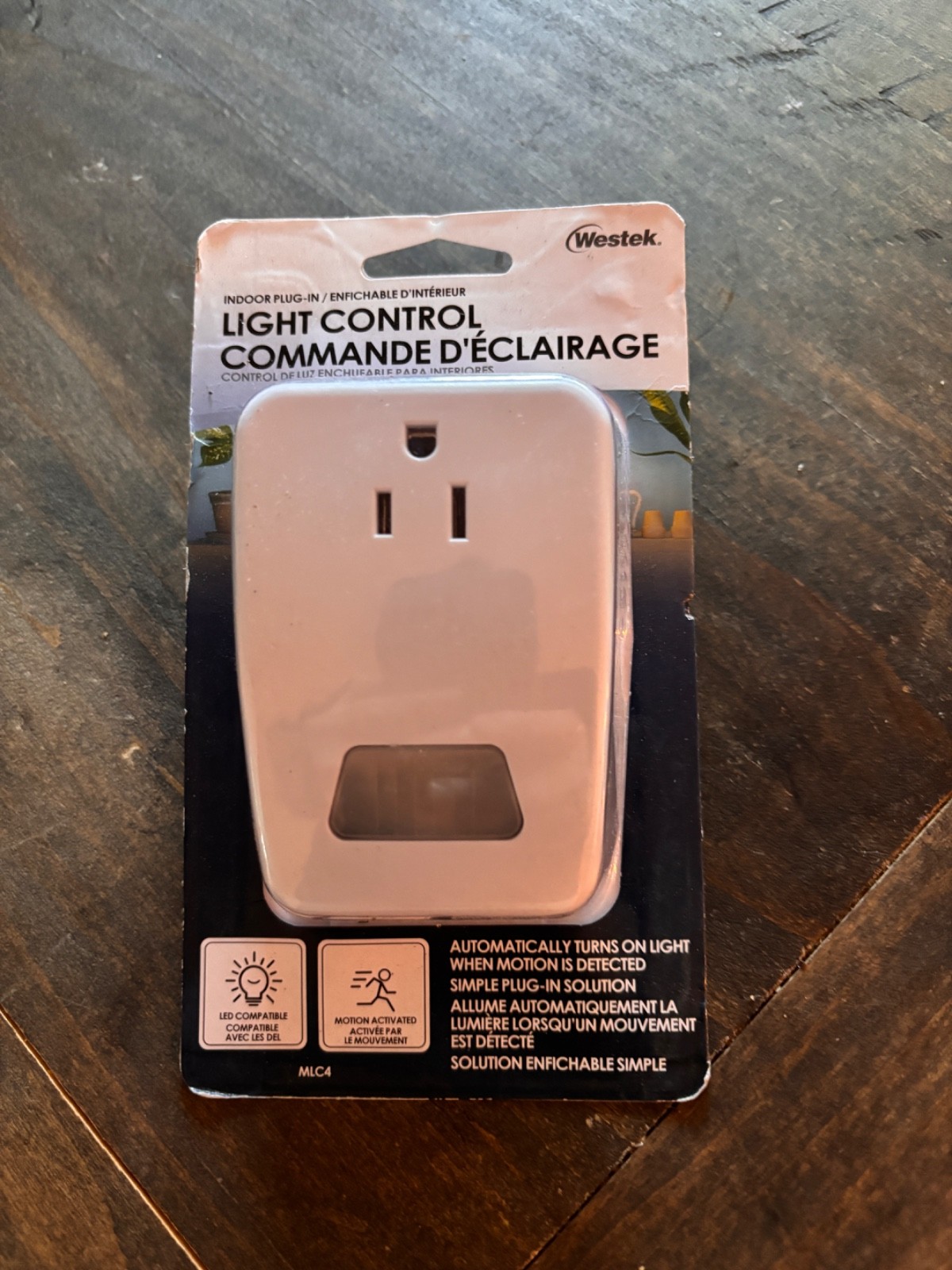 Westek MLC4BC Indoor Plug-in Motion Activated Light Control, White Westek MLC4BC Indoor Plug-in Motion Activated Light Control, White