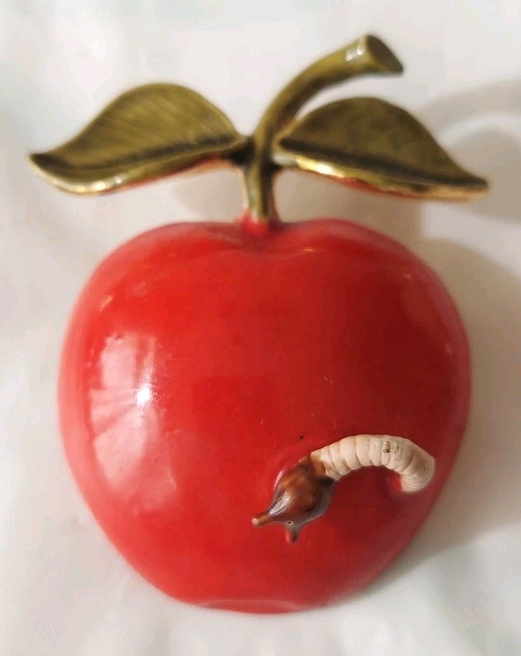 Vintage Signed ORIGINAL BY ROBERT Red Enamel Apple Brooch Fruit Pin Green Leaves Vintage Signed ORIGINAL BY ROBERT Red Enamel Apple Brooch Fruit Pin Green Leaves