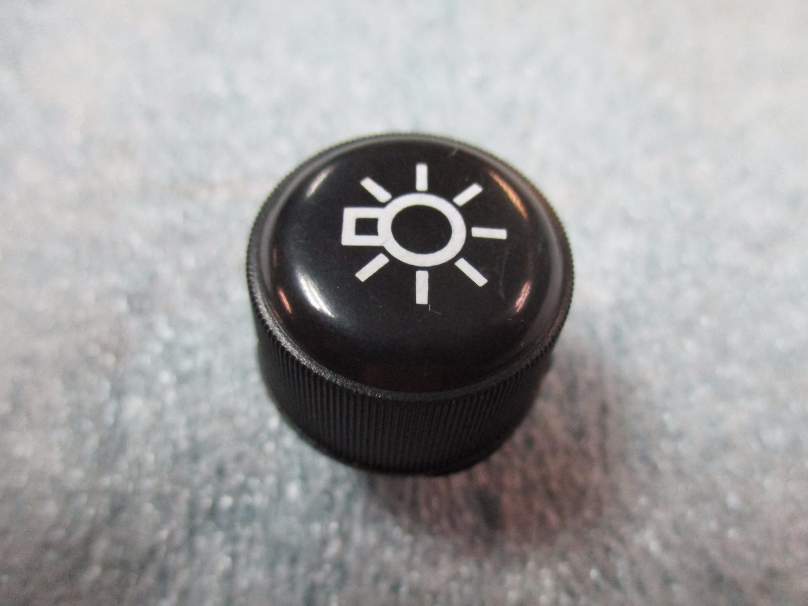 1986/1989 corvette headlight knob with steel clip NEW C4 CHRISTMAS SALE 1986/1989 corvette headlight knob with steel clip NEW C4 CHRISTMAS SALE