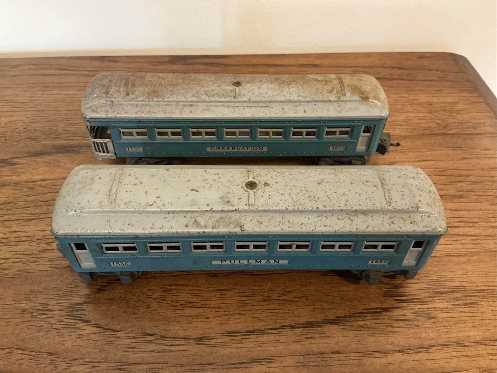 Vintage Lionel 1630 And 1631 Observation And Pullman Cars Vintage Lionel 1630 And 1631 Observation And Pullman Cars