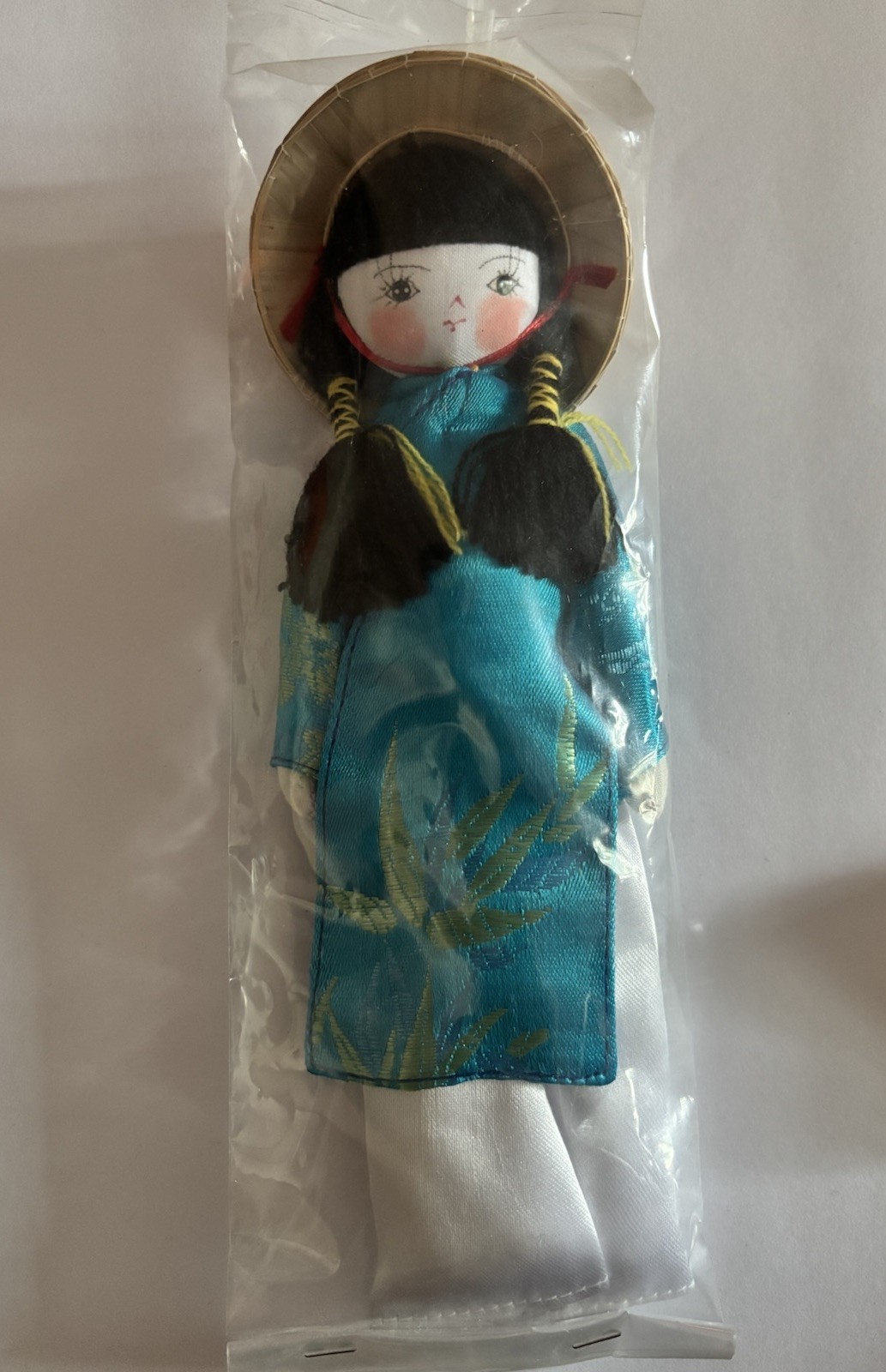 Vintage Vietnamese Souvenir 9” Cloth Doll Vintage Vietnamese Souvenir 9” Cloth Doll